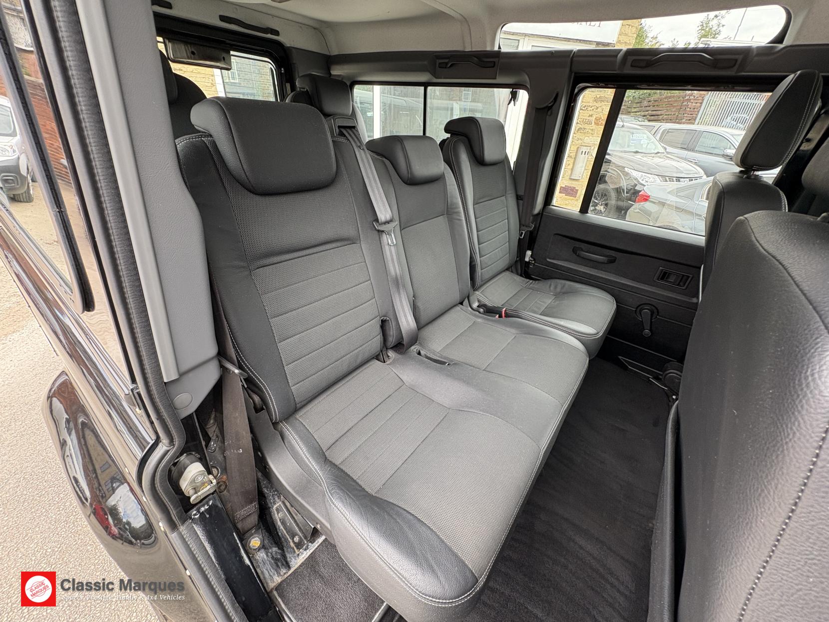Land Rover Defender 110 2.4 TDCi XS SUV 5dr Diesel Manual 4WD MWB Euro 4 (122 bhp)