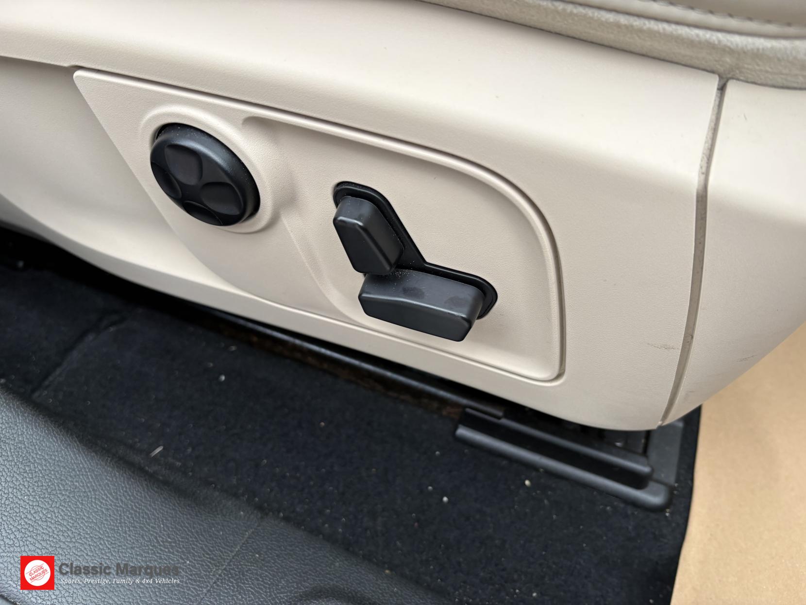 Maserati Levante 3.0D V6 SUV 5dr Diesel ZF 4WD Euro 6 (s/s) (275 ps)