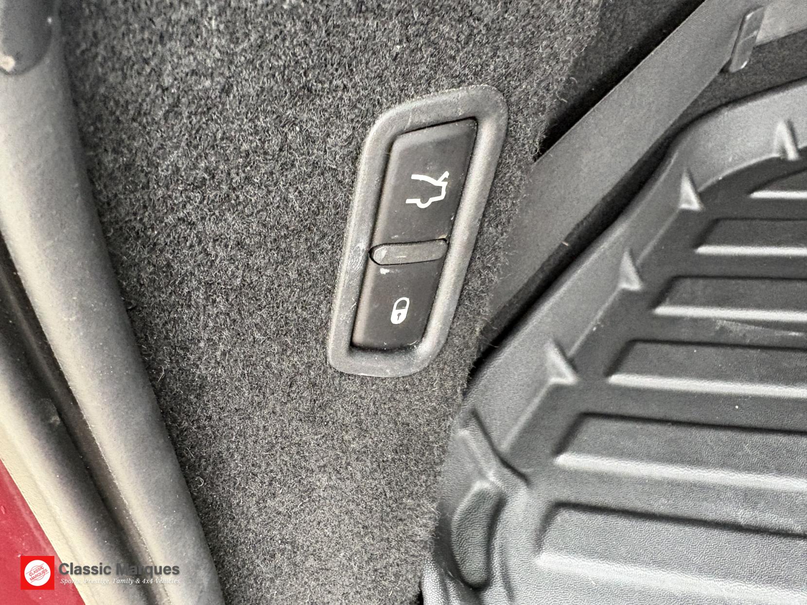 Maserati Levante 3.0D V6 SUV 5dr Diesel ZF 4WD Euro 6 (s/s) (275 ps)