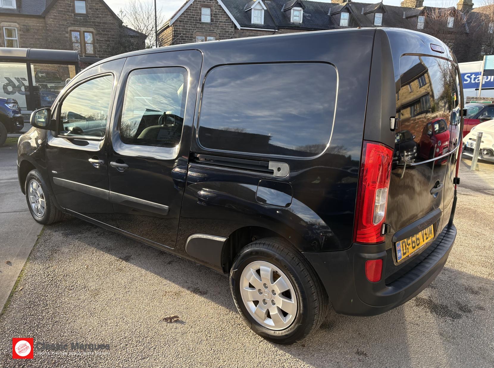 Mercedes-Benz Citan 1.5 111 CDI Crew Van Double Cab 6dr Diesel Manual L3 Euro 5 (5 Seat) (110 ps)