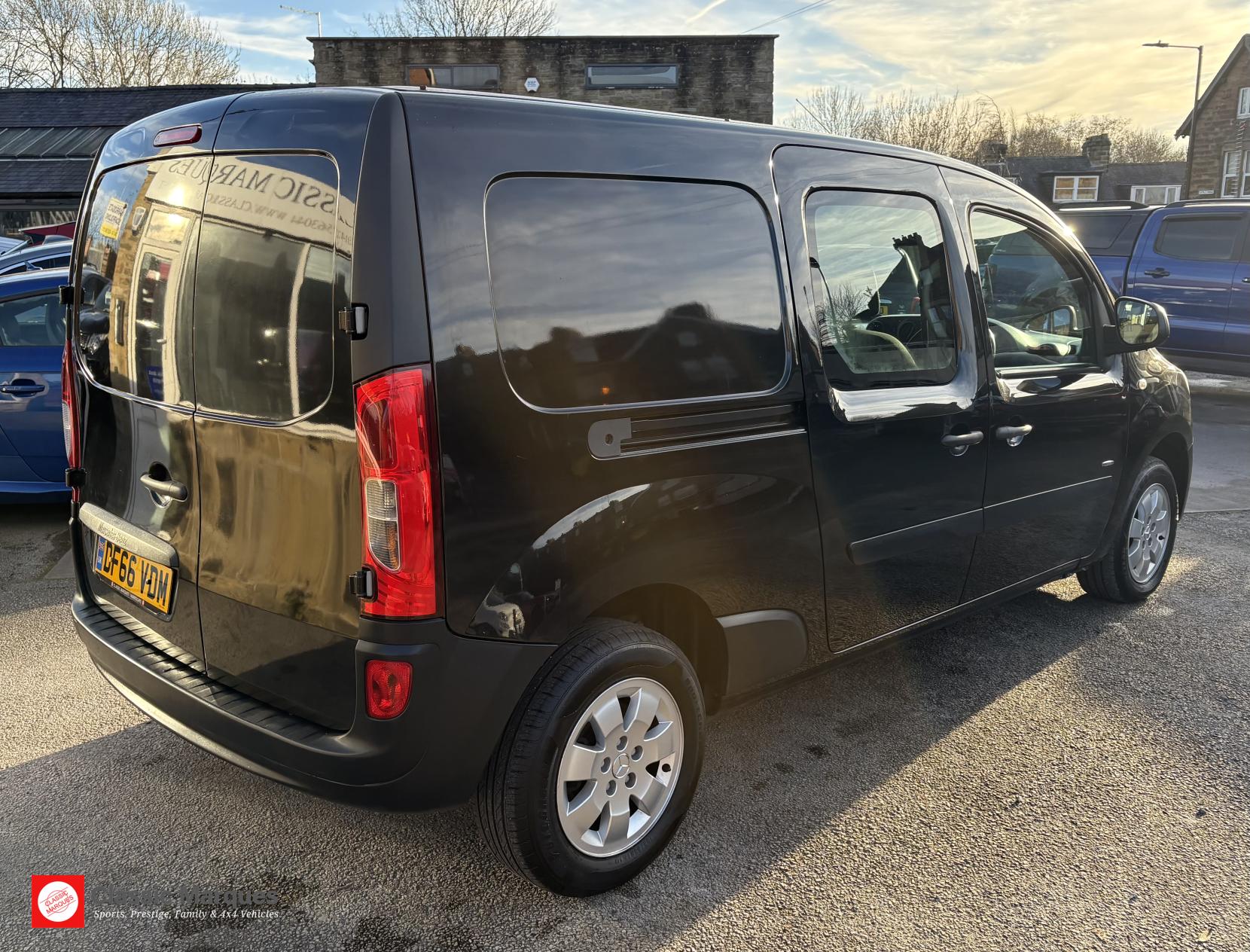 Mercedes-Benz Citan 1.5 111 CDI Crew Van Double Cab 6dr Diesel Manual L3 Euro 5 (5 Seat) (110 ps)