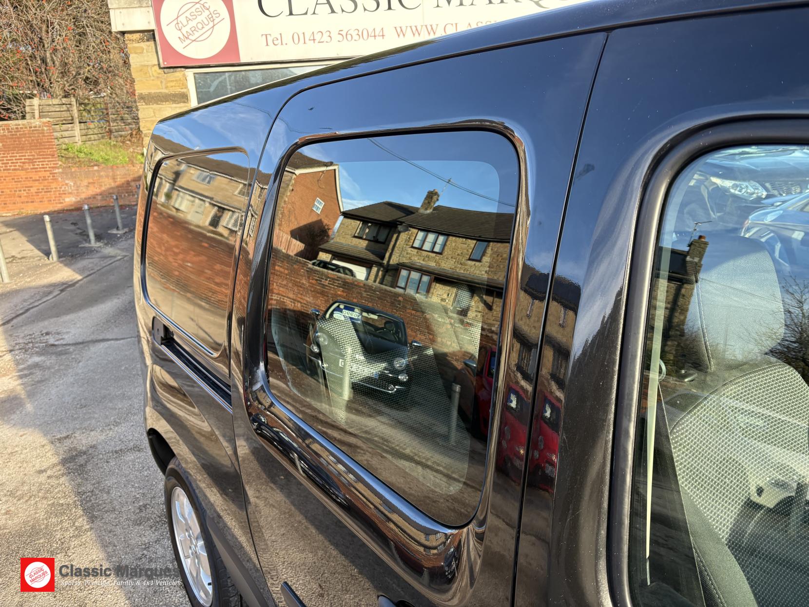 Mercedes-Benz Citan 1.5 111 CDI Crew Van Double Cab 6dr Diesel Manual L3 Euro 5 (5 Seat) (110 ps)