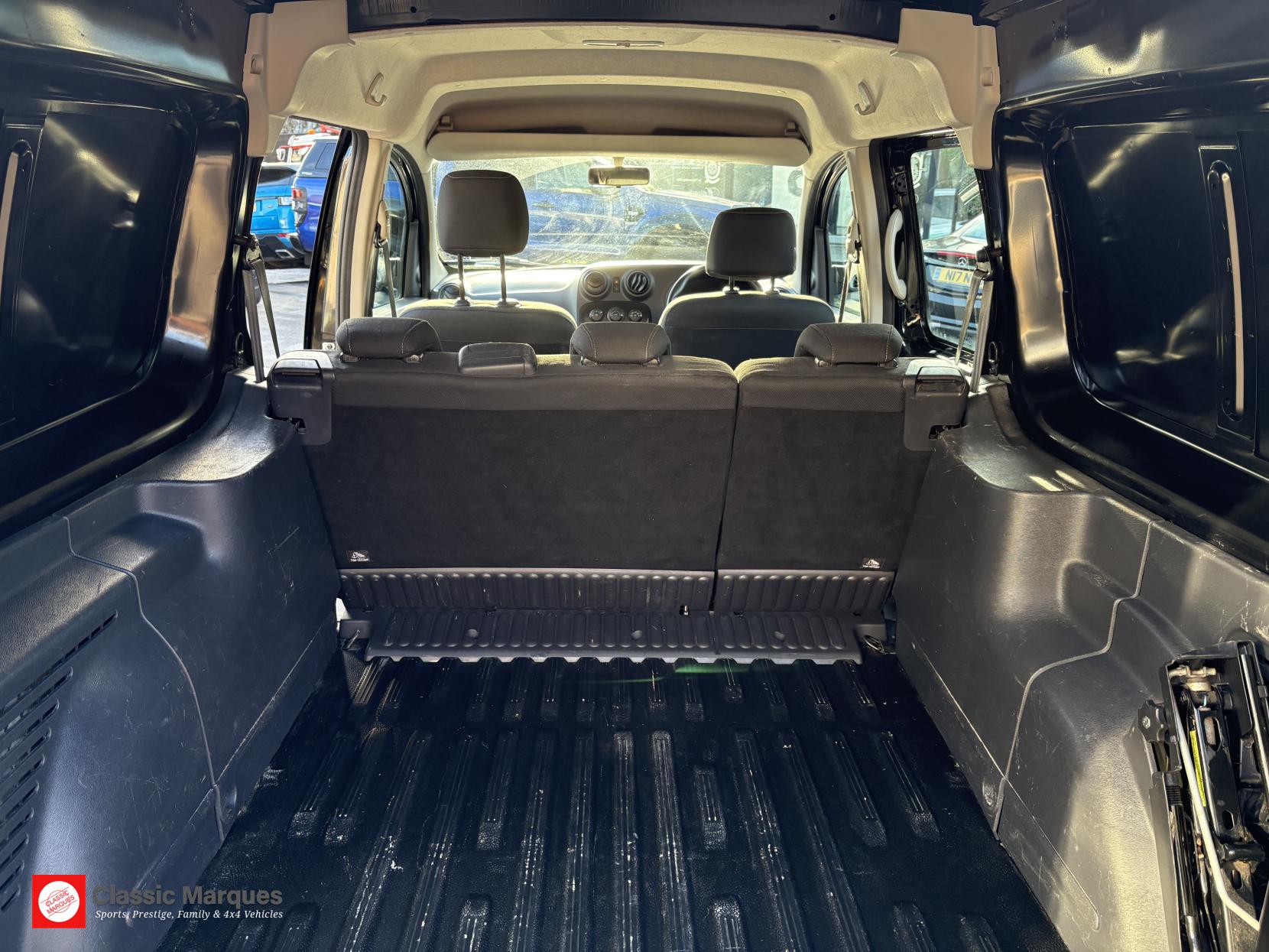 Mercedes-Benz Citan 1.5 111 CDI Crew Van Double Cab 6dr Diesel Manual L3 Euro 5 (5 Seat) (110 ps)