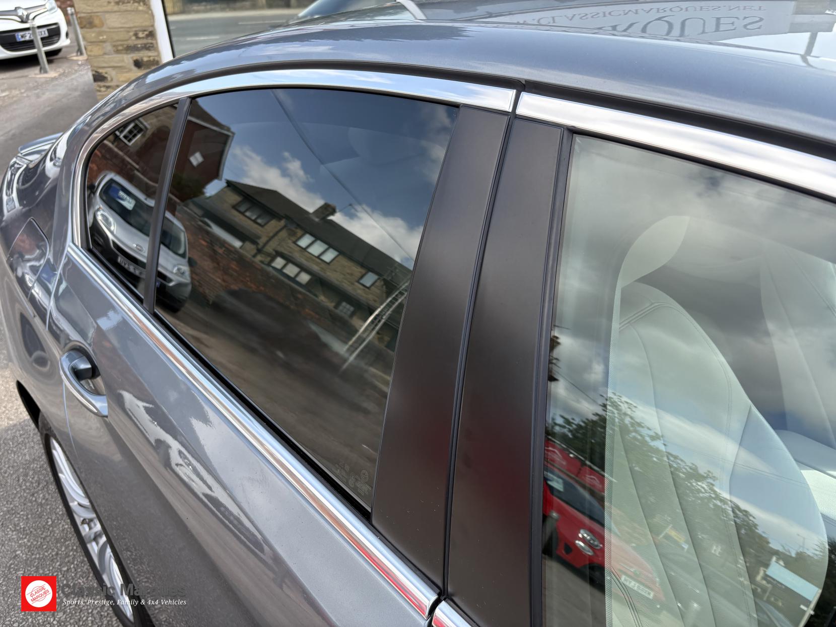 BMW 5 Series 2.0 530i SE Saloon 4dr Petrol Auto Euro 6 (s/s) (252 ps)