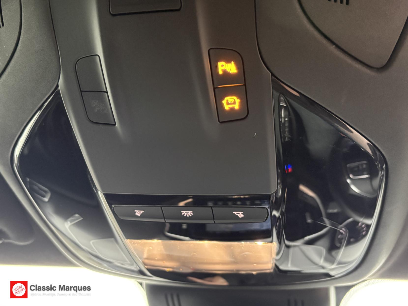 Maserati Ghibli 3.0 V6 Saloon 4dr Petrol ZF Euro 6 (s/s) (330 ps)