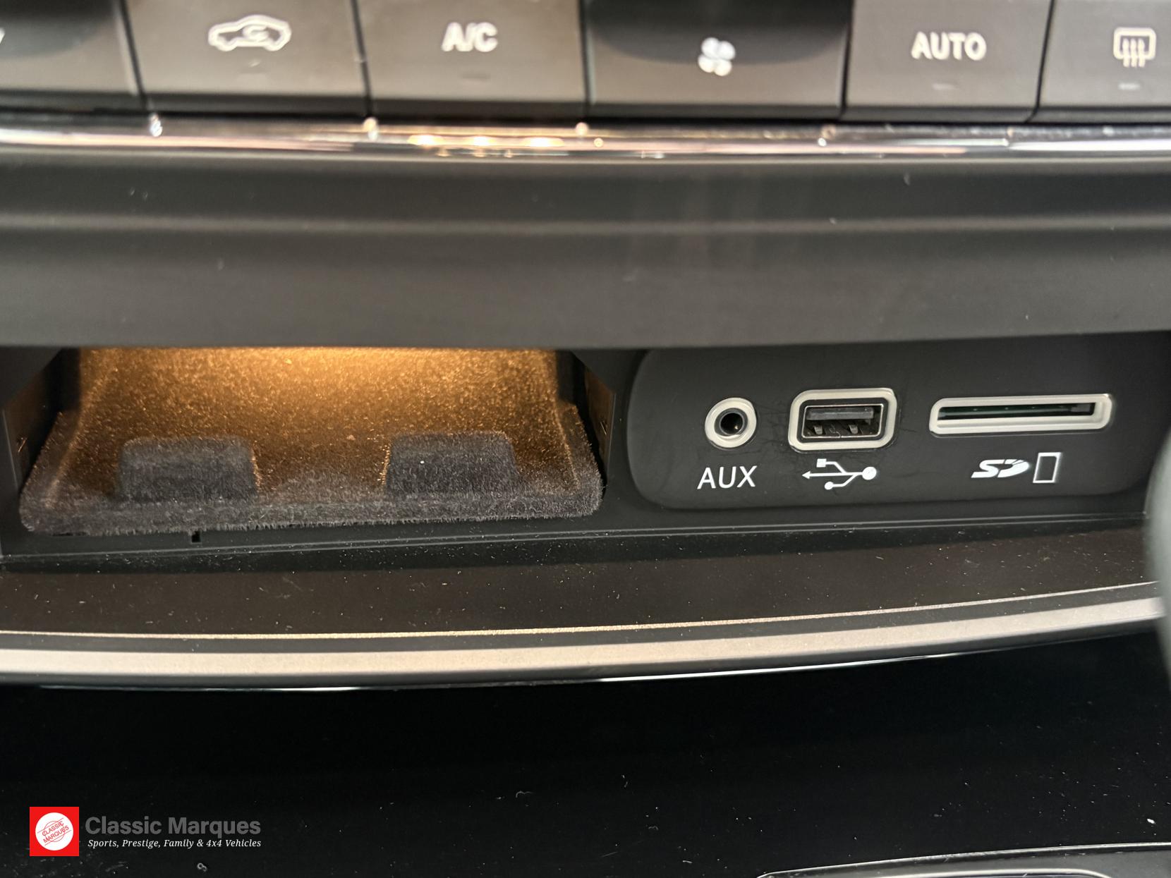 Maserati Ghibli 3.0 V6 Saloon 4dr Petrol ZF Euro 6 (s/s) (330 ps)