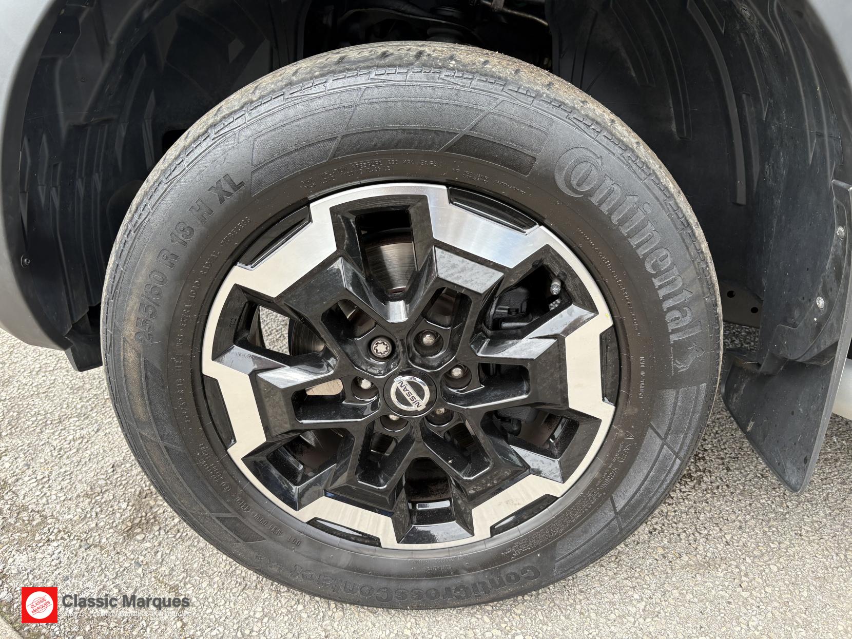 Nissan Navara 2.3 dCi Tekna Pickup Double Cab 4dr Diesel Auto 4WD Euro 6 (190 ps)