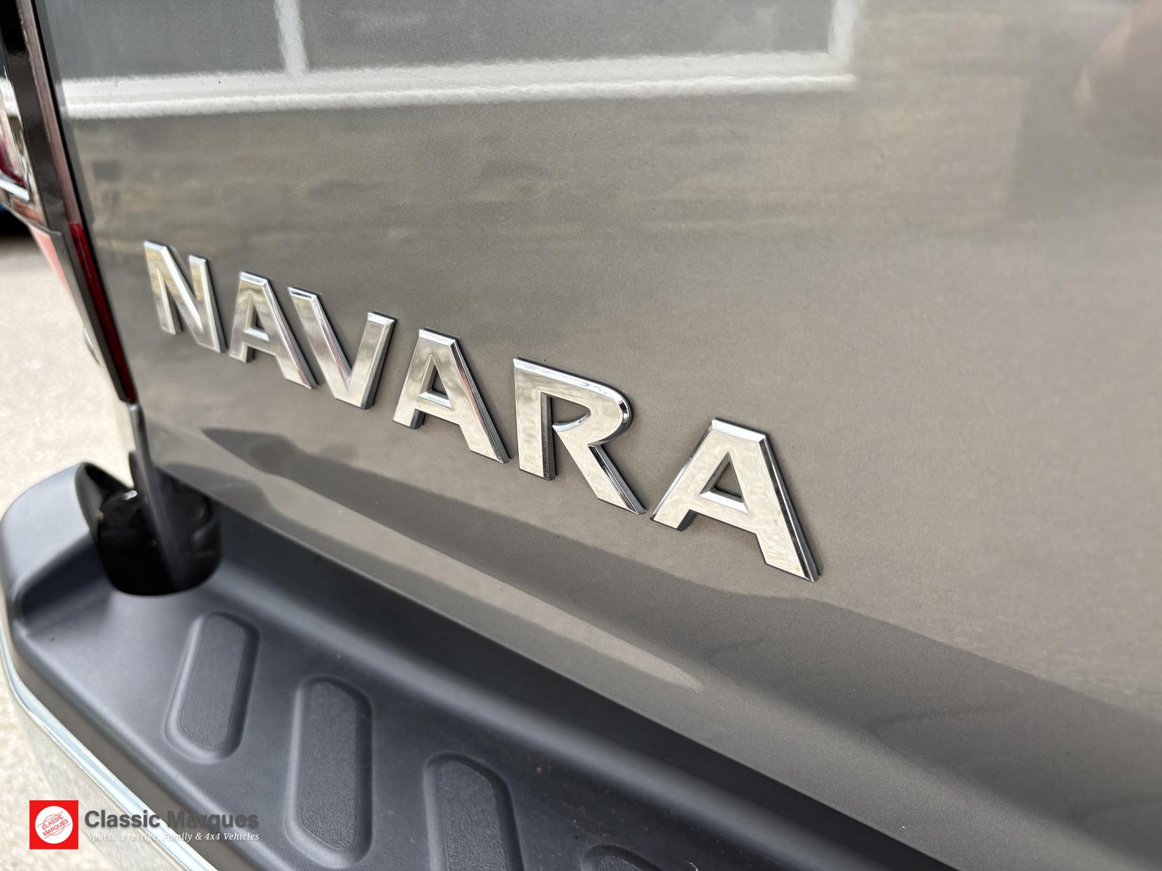 Nissan Navara 2.3 dCi Tekna Pickup Double Cab 4dr Diesel Auto 4WD Euro 6 (190 ps)