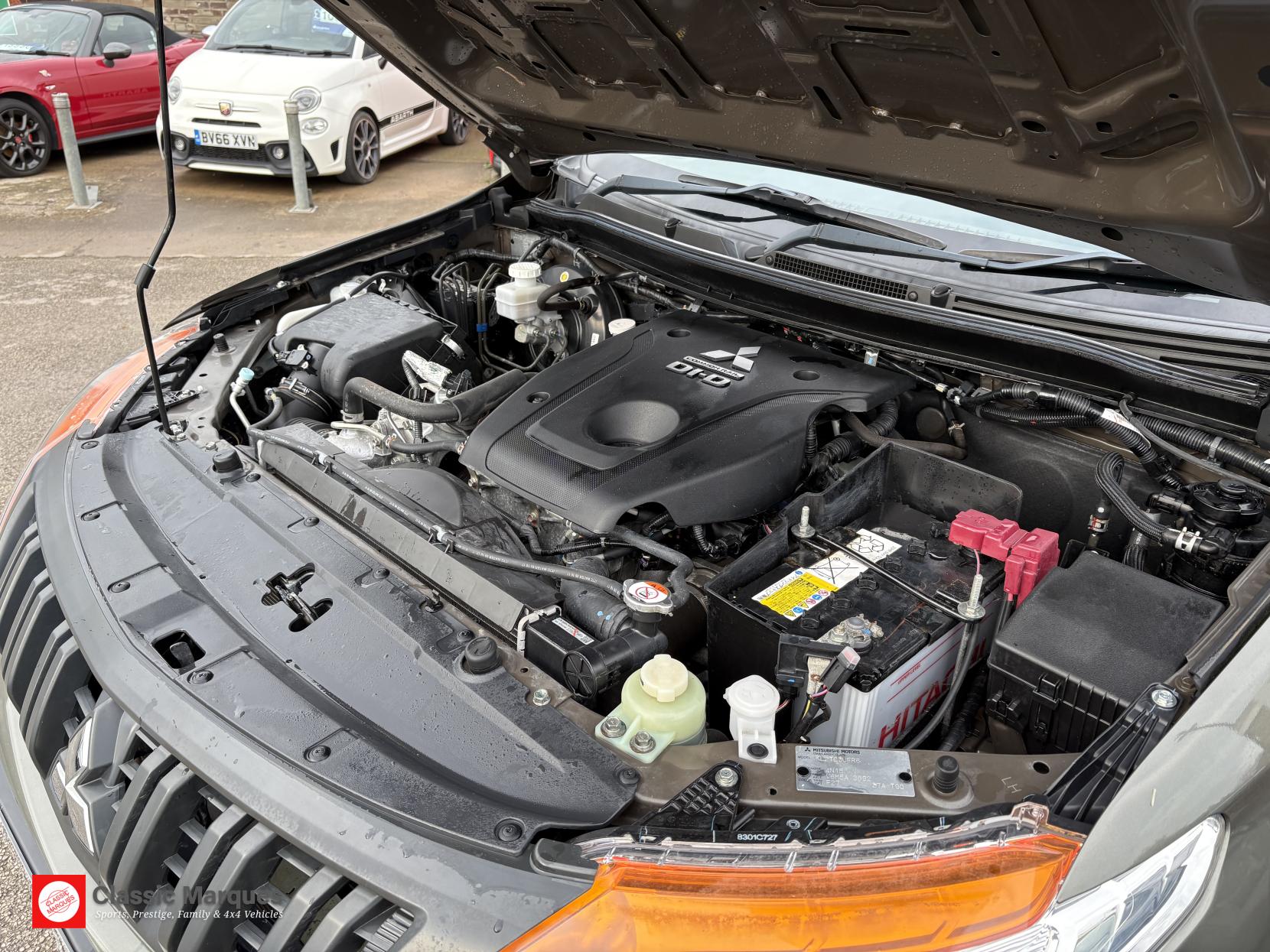 Mitsubishi L200 2.4 DI-D CC 4Life Pickup Double Cab 4dr Diesel Manual 4WD Euro 6 (s/s) (151 ps)