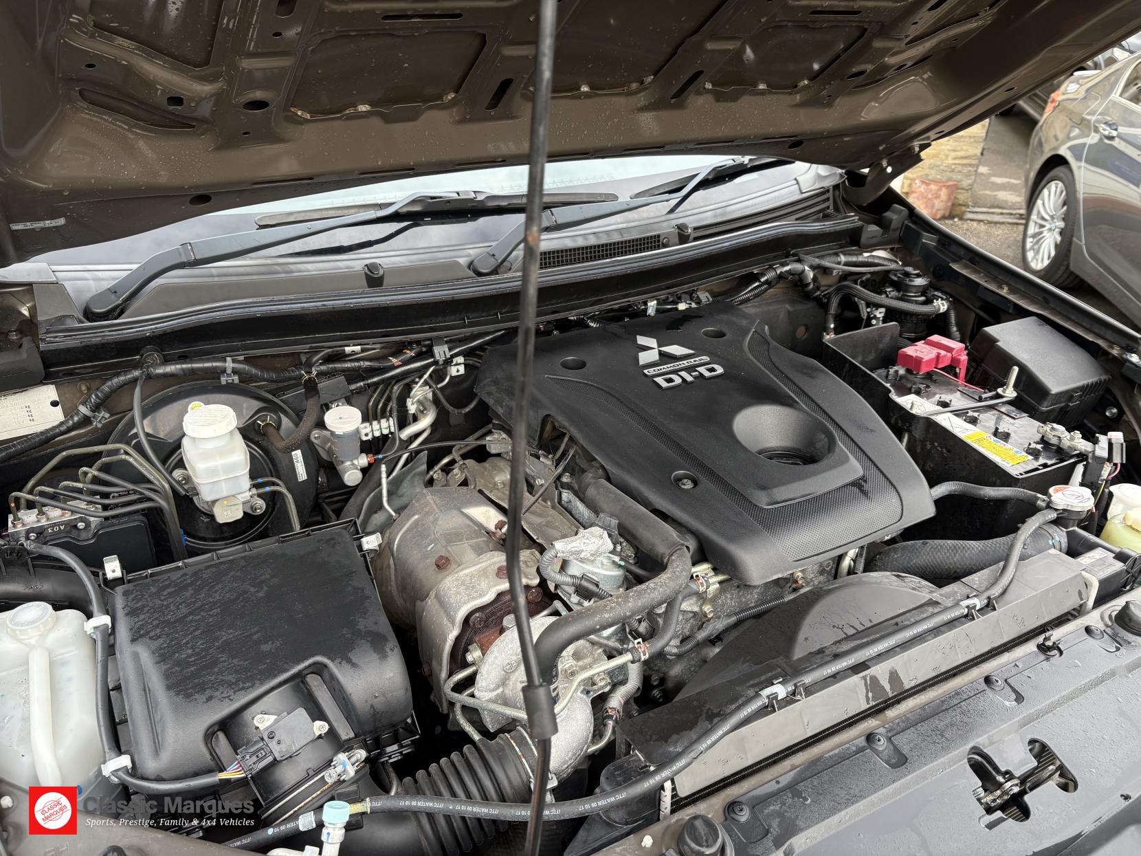 Mitsubishi L200 2.4 DI-D CC 4Life Pickup Double Cab 4dr Diesel Manual 4WD Euro 6 (s/s) (151 ps)