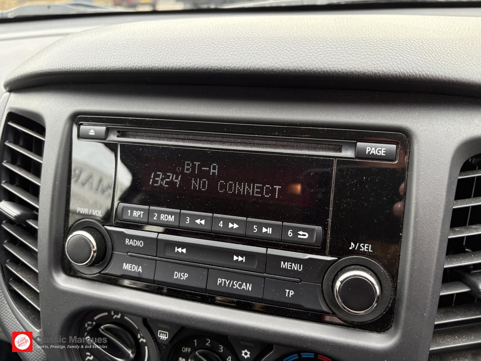 Mitsubishi L200 2.4 DI-D CC 4Life Pickup Double Cab 4dr Diesel Manual 4WD Euro 6 (s/s) (151 ps)