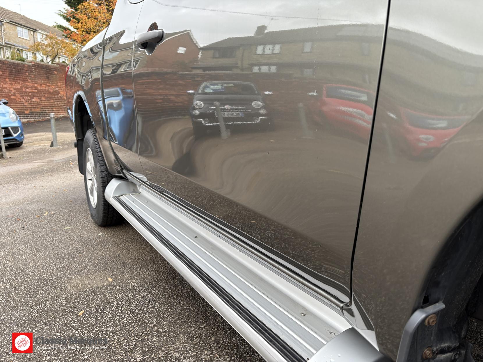 Mitsubishi L200 2.4 DI-D CC 4Life Pickup Double Cab 4dr Diesel Manual 4WD Euro 6 (s/s) (151 ps)