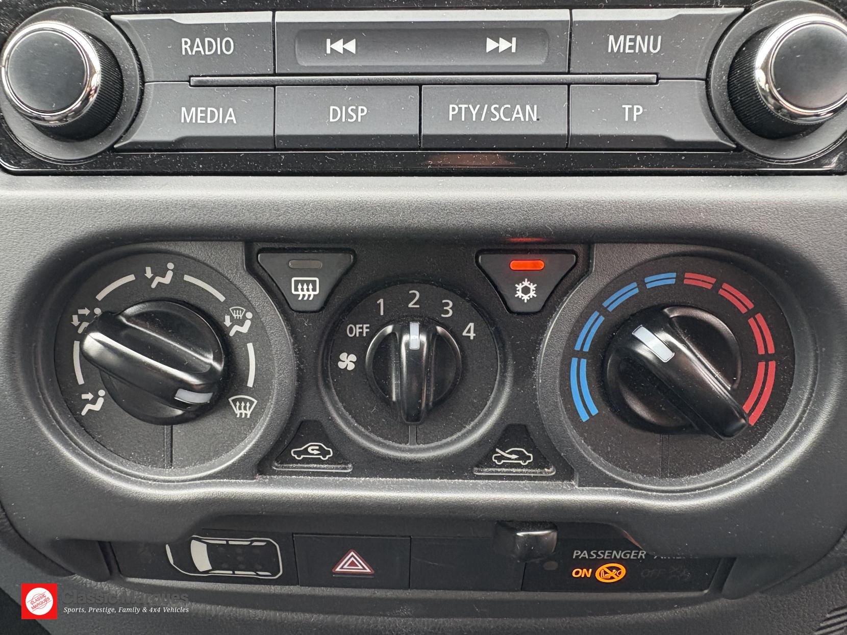 Mitsubishi L200 2.4 DI-D CC 4Life Pickup Double Cab 4dr Diesel Manual 4WD Euro 6 (s/s) (151 ps)