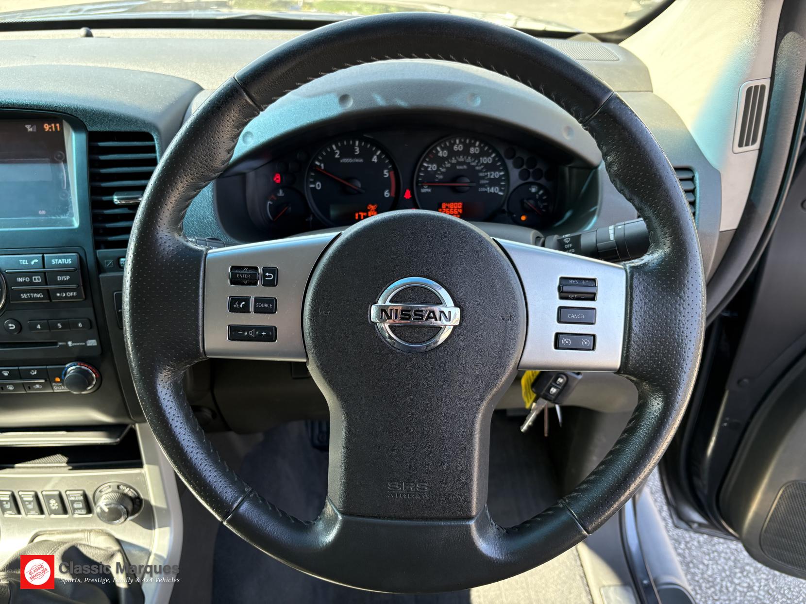 Nissan Navara 2.5 dCi Tekna Pickup Double Cab 4dr Diesel Manual 4WD Euro 5 (190 ps)