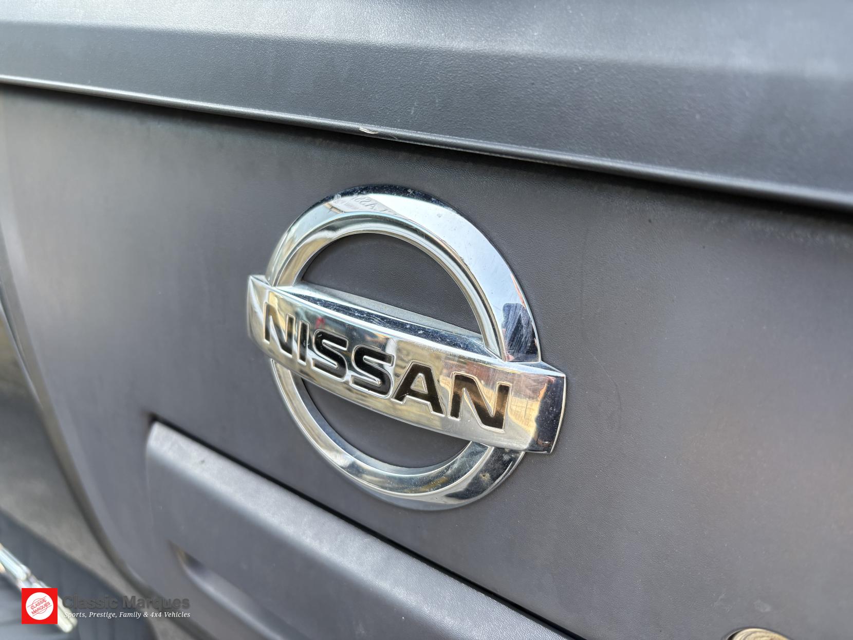 Nissan Navara 2.5 dCi Tekna Pickup Double Cab 4dr Diesel Manual 4WD Euro 5 (190 ps)