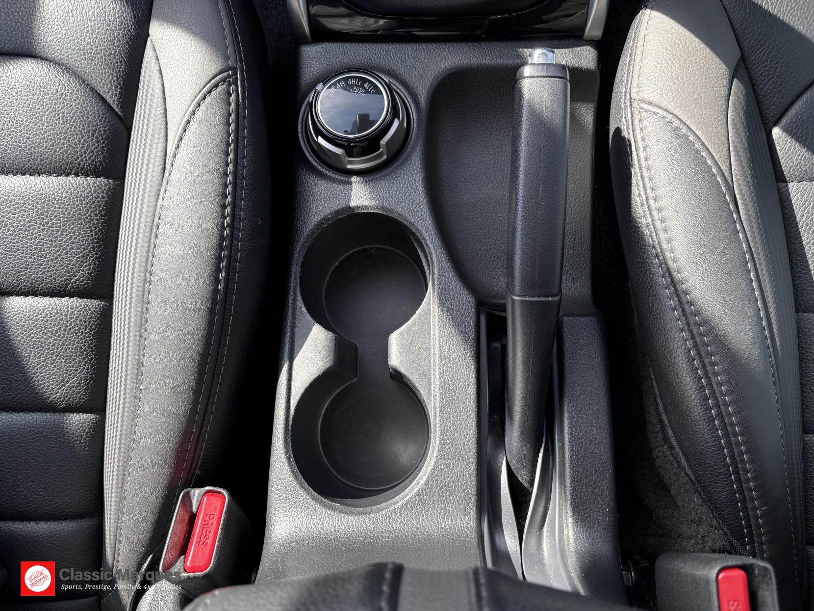 Mitsubishi L200 2.4 DI-D DC Barbarian Pickup Double Cab 4dr Diesel Manual 4WD Euro 6 (178 ps)