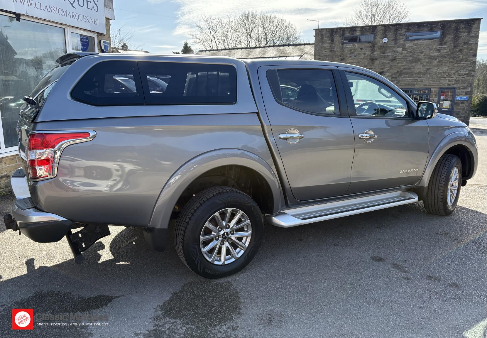 Mitsubishi L200 2.4 DI-D DC Barbarian Pickup Double Cab 4dr Diesel Manual 4WD Euro 6 (178 ps)