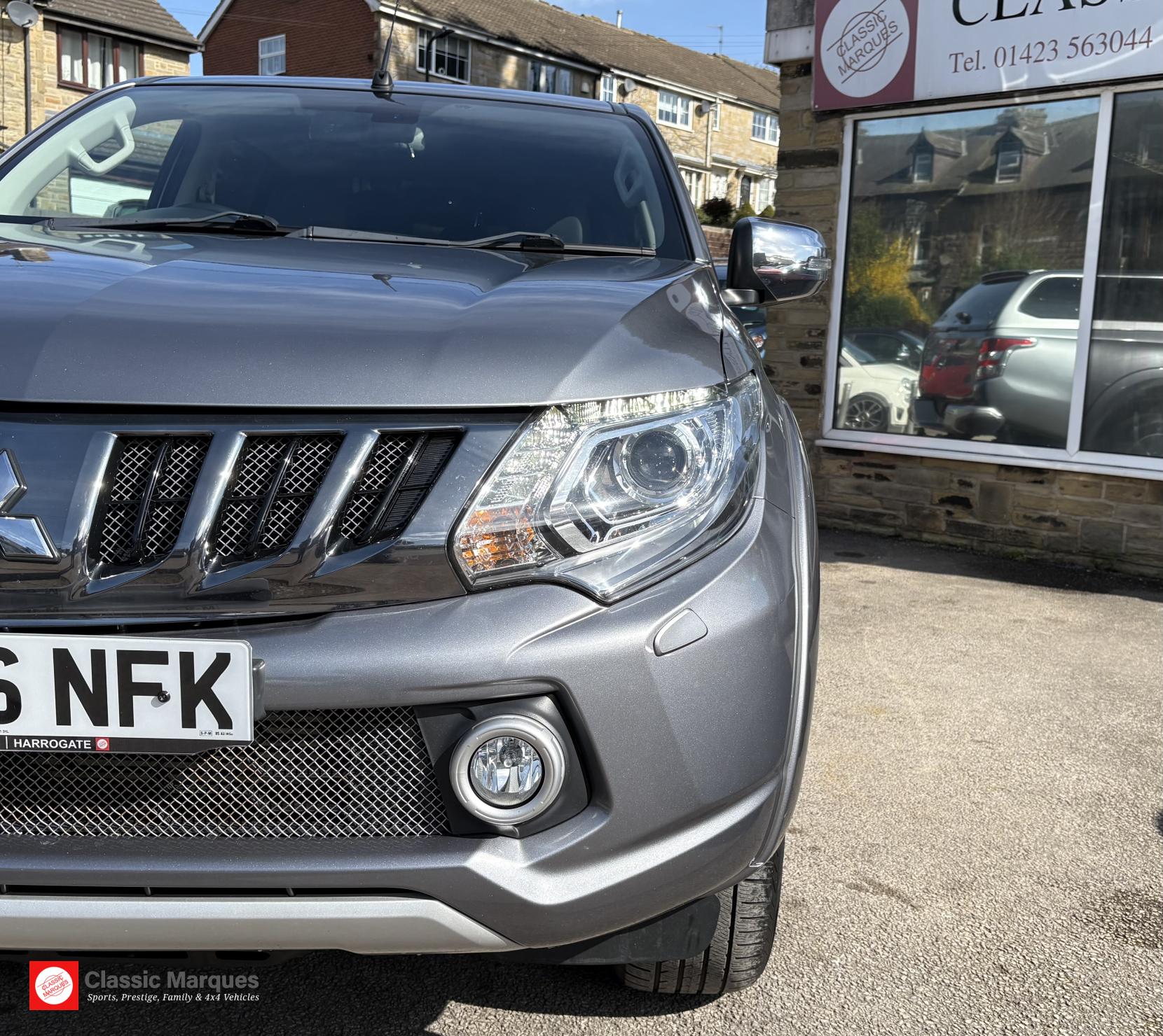 Mitsubishi L200 2.4 DI-D DC Barbarian Pickup Double Cab 4dr Diesel Manual 4WD Euro 6 (178 ps)