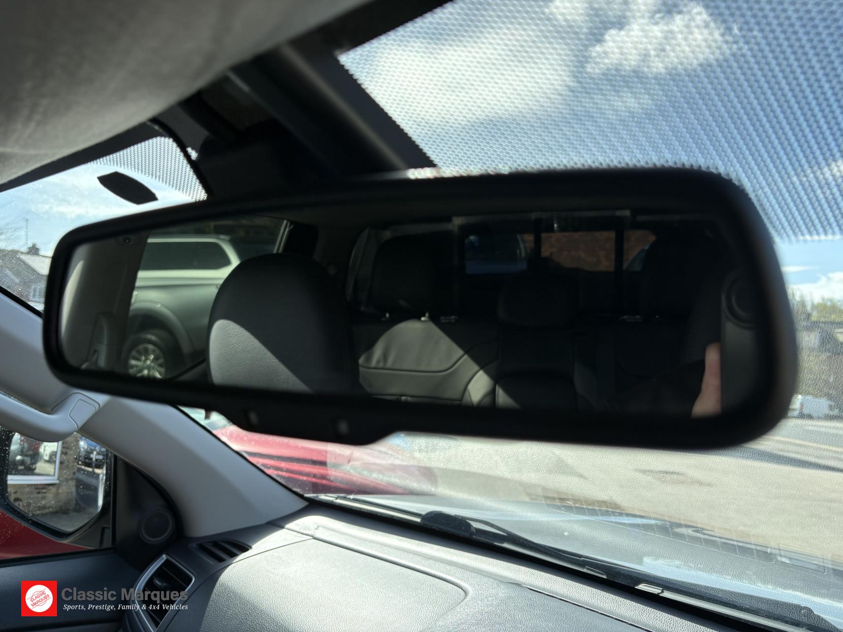 Mitsubishi L200 2.4 DI-D DC Barbarian Pickup Double Cab 4dr Diesel Manual 4WD Euro 6 (178 ps)