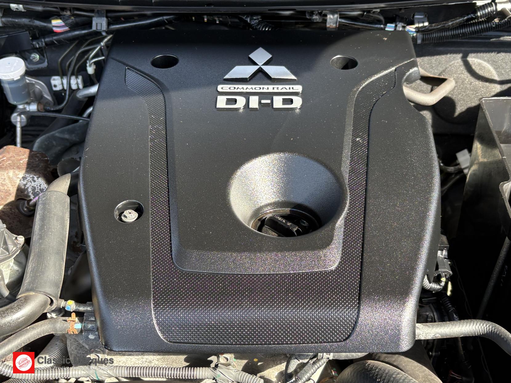 Mitsubishi L200 2.4 DI-D DC Barbarian Pickup Double Cab 4dr Diesel Manual 4WD Euro 6 (178 ps)