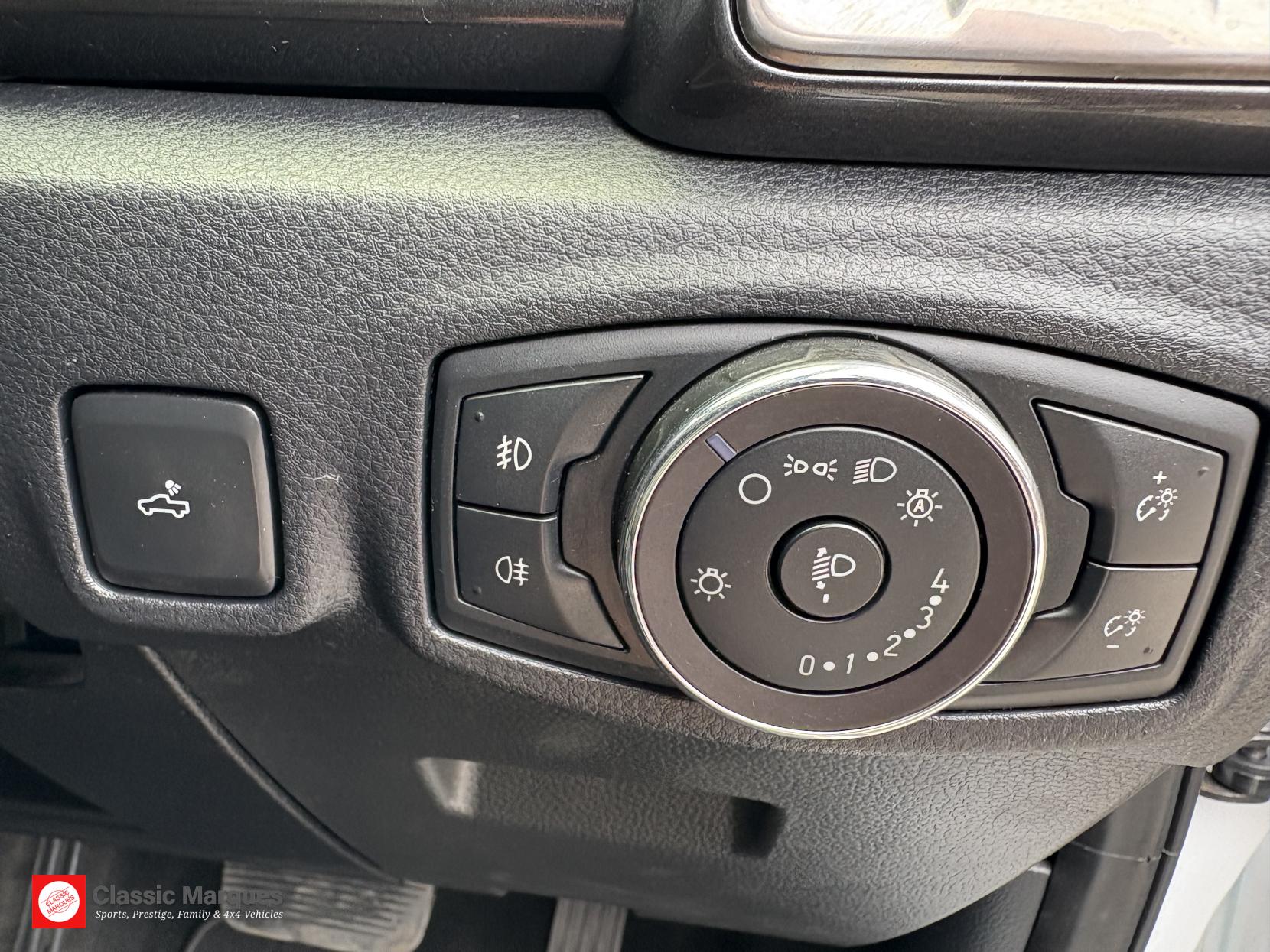 Ford Ranger 2.0 EcoBlue Wildtrak Pickup Double Cab 4dr Diesel Auto 4WD Euro 6 (s/s) (213 ps)