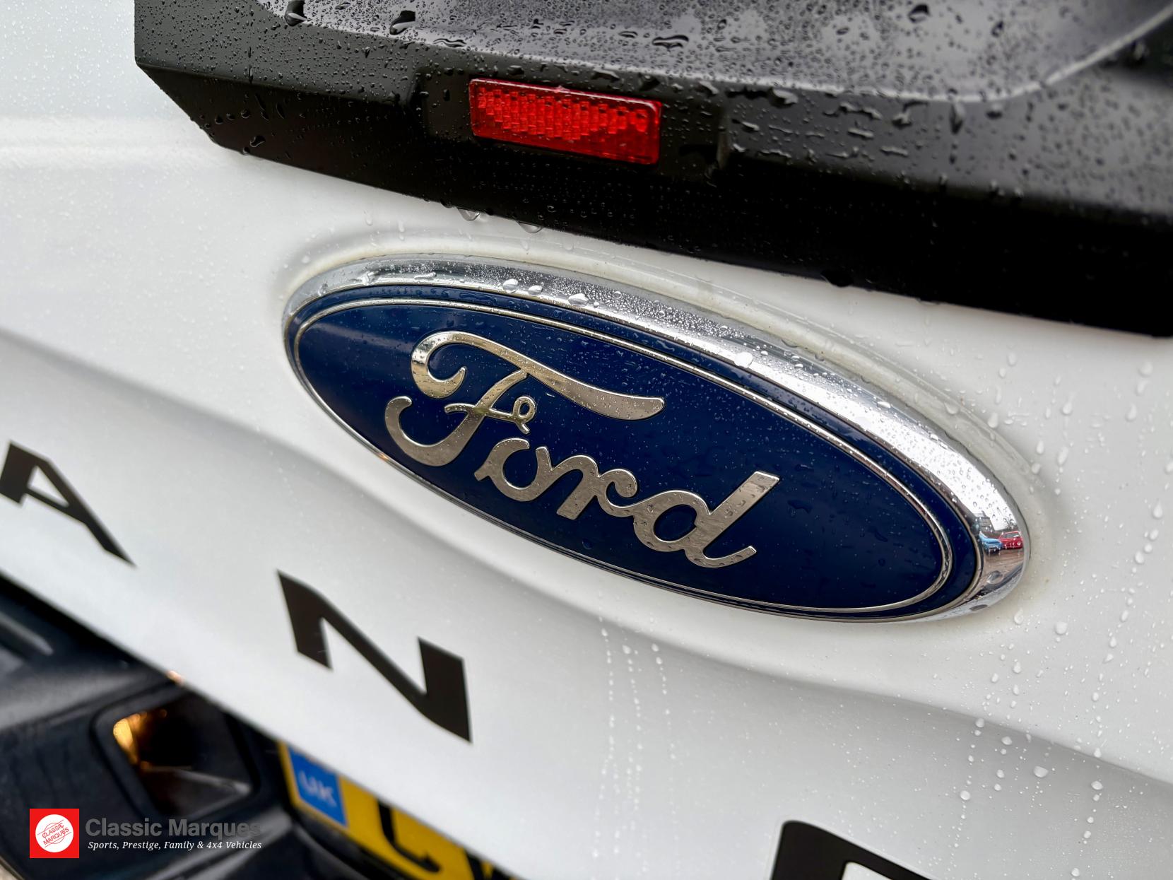 Ford Ranger 2.2 TDCi Limited Pickup Double Cab 4dr Diesel Durashift 4WD Euro 5 (150 ps)