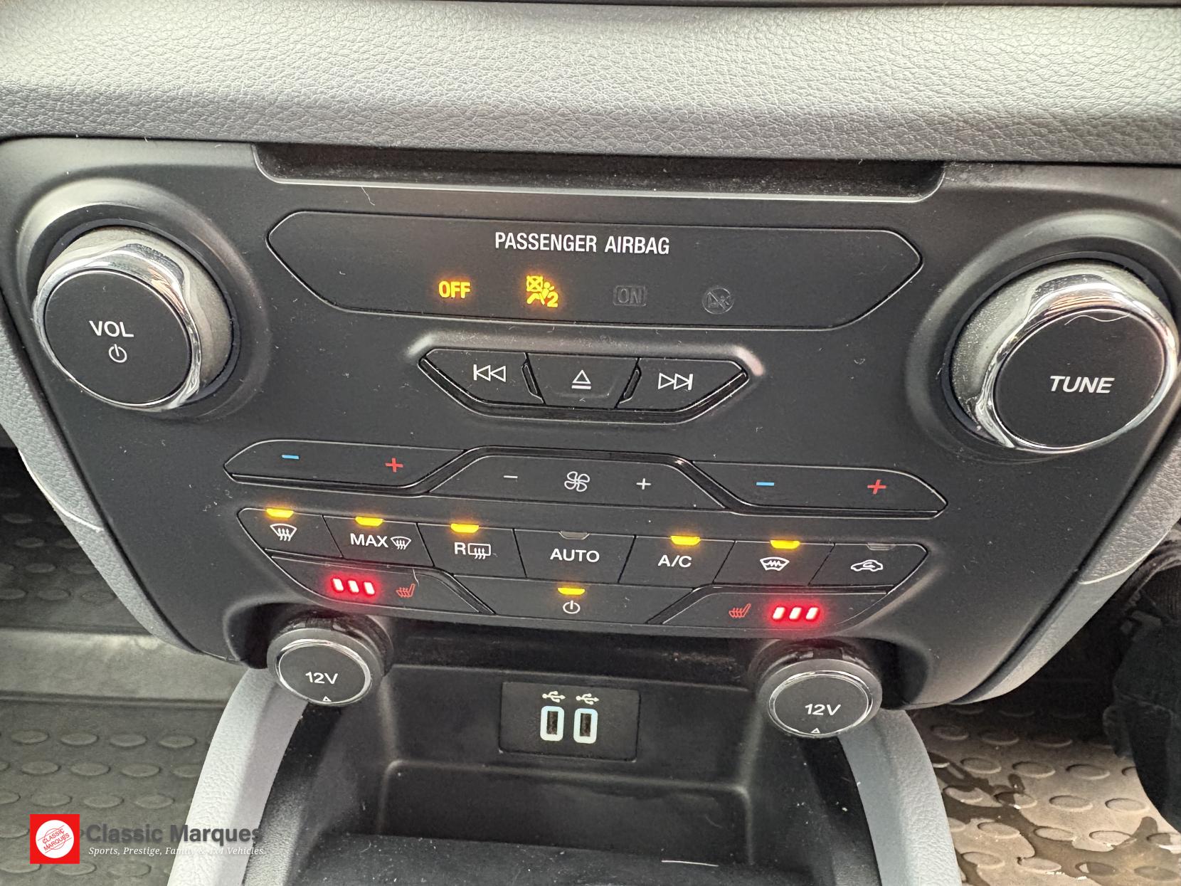 Ford Ranger 2.2 TDCi Limited Pickup Double Cab 4dr Diesel Durashift 4WD Euro 5 (150 ps)