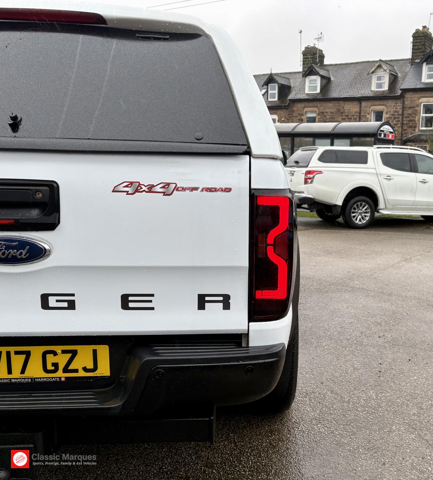 Ford Ranger 2.2 TDCi Limited Pickup Double Cab 4dr Diesel Durashift 4WD Euro 5 (150 ps)