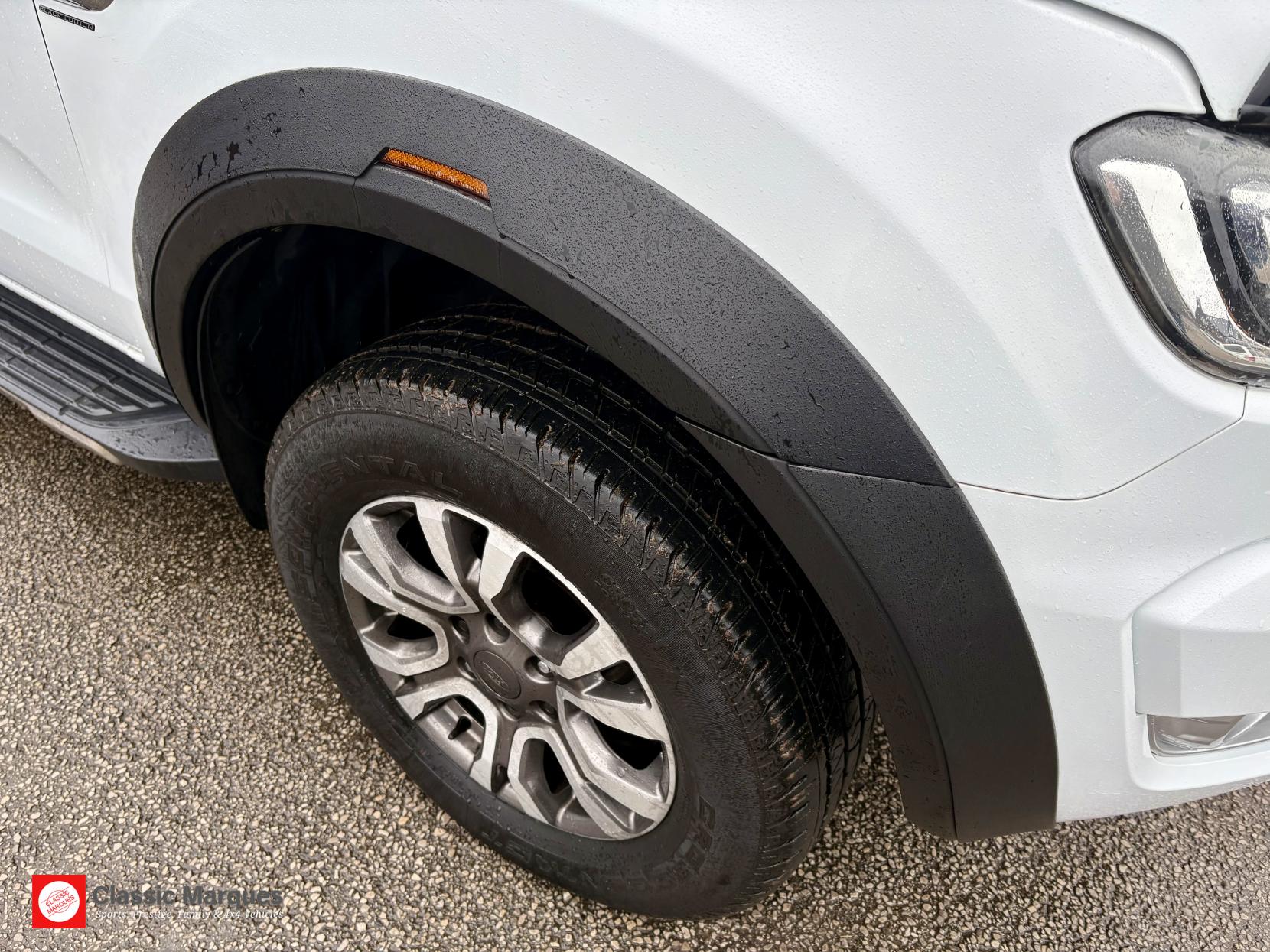 Ford Ranger 2.2 TDCi Limited Pickup Double Cab 4dr Diesel Durashift 4WD Euro 5 (150 ps)