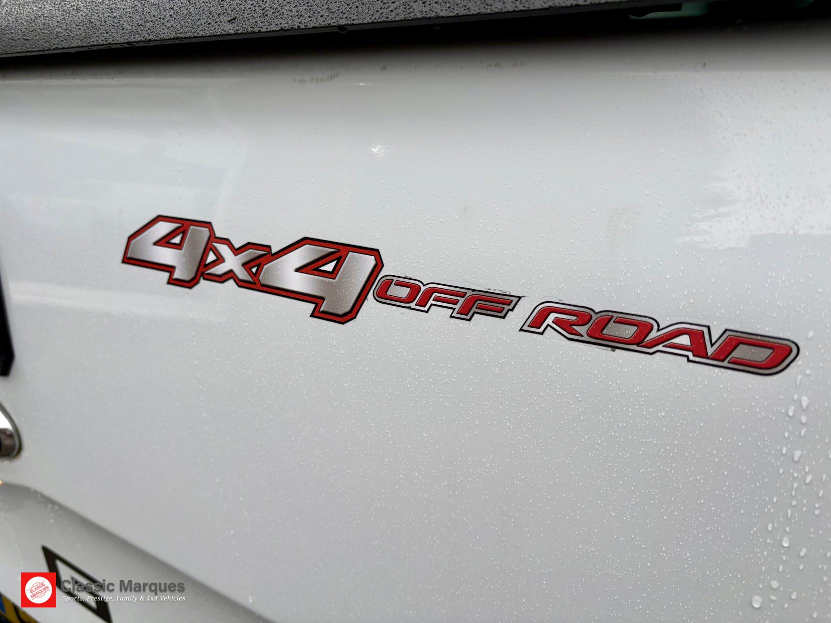 Ford Ranger 2.2 TDCi Limited Pickup Double Cab 4dr Diesel Durashift 4WD Euro 5 (150 ps)