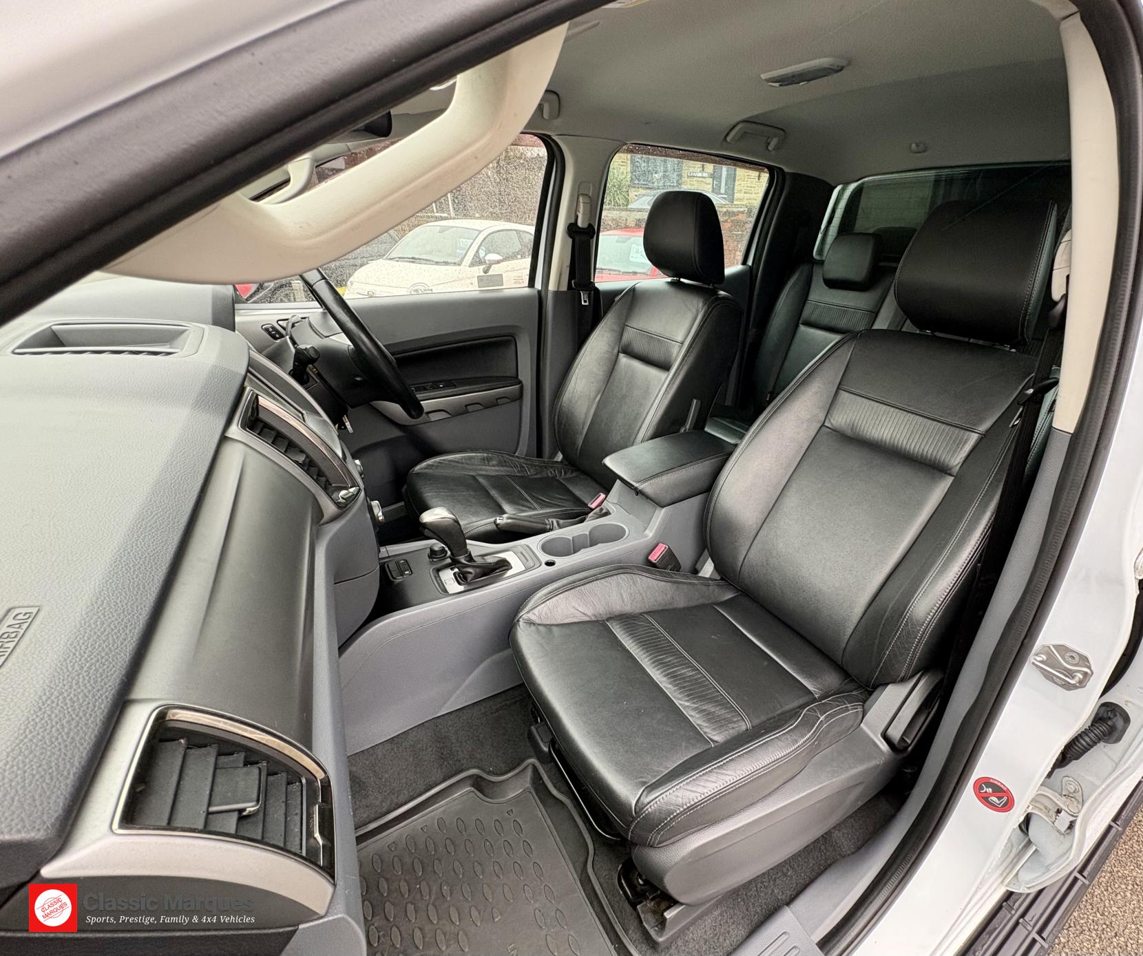 Ford Ranger 2.2 TDCi Limited Pickup Double Cab 4dr Diesel Durashift 4WD Euro 5 (150 ps)