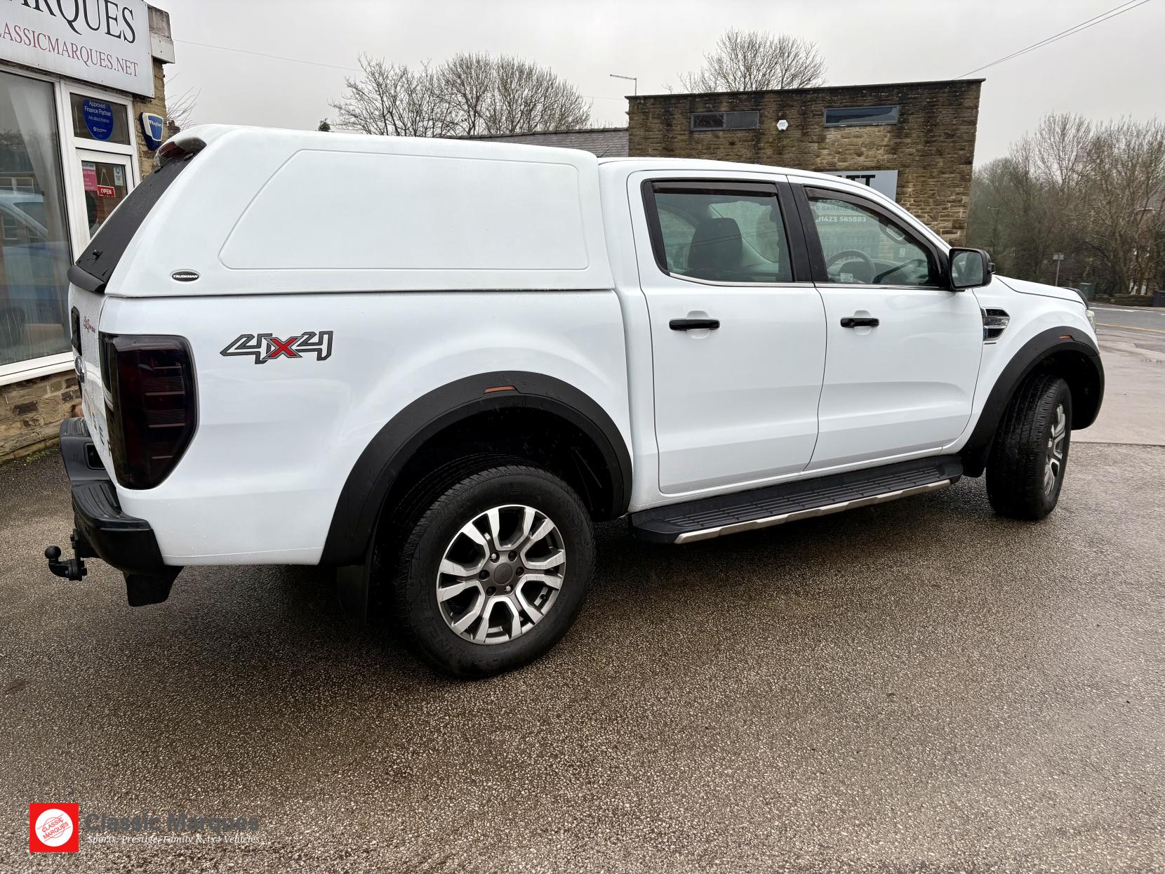 Ford Ranger 2.2 TDCi Limited Pickup Double Cab 4dr Diesel Durashift 4WD Euro 5 (150 ps)