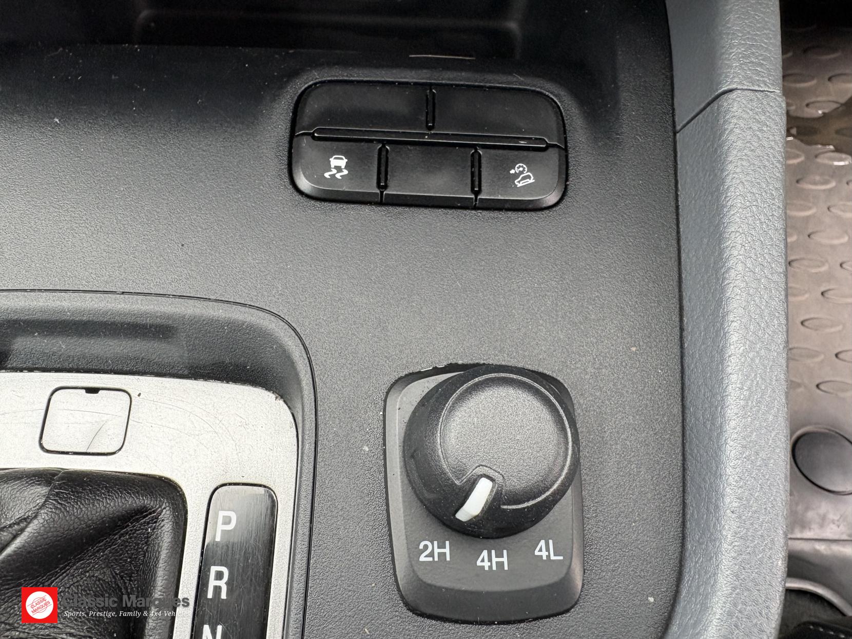 Ford Ranger 2.2 TDCi Limited Pickup Double Cab 4dr Diesel Durashift 4WD Euro 5 (150 ps)