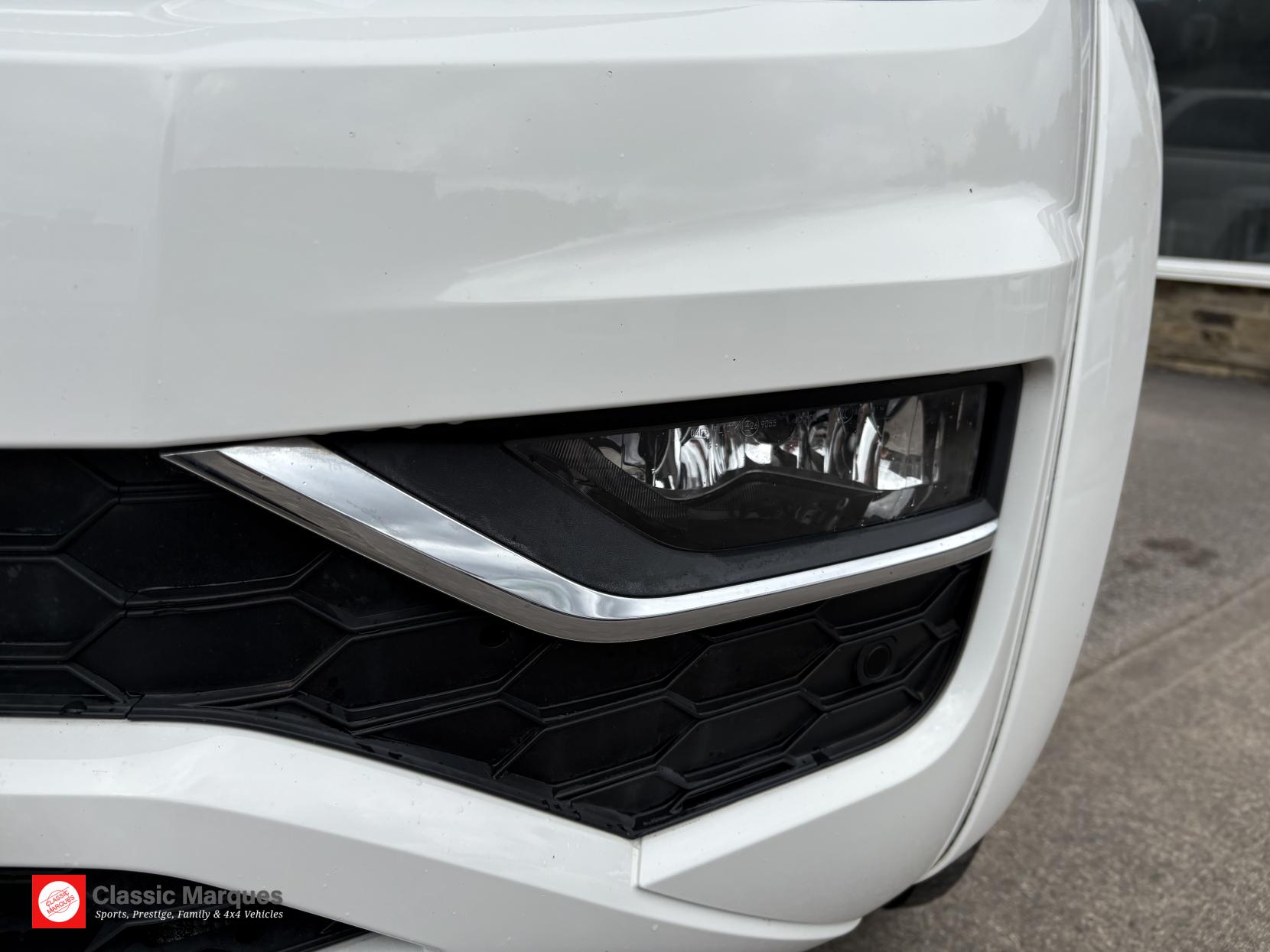Volkswagen Amarok 3.0 TDI V6 BlueMotion Tech Highline Pickup Double Cab 4dr Diesel Auto 4Motion Euro 6 (s/s) (224 ps)
