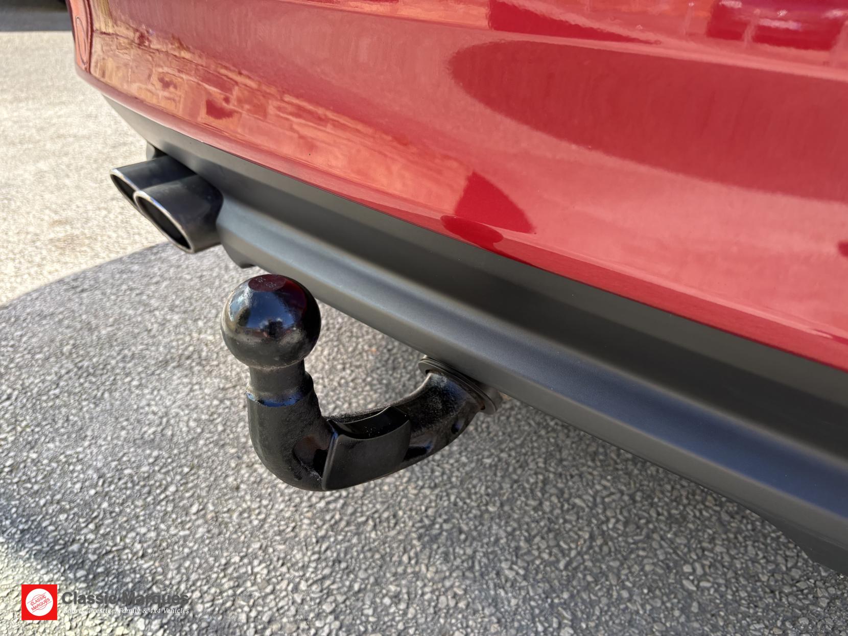 Jaguar XF 2.0d Portfolio Saloon 4dr Diesel Auto AWD Euro 6 (s/s) (180 ps)