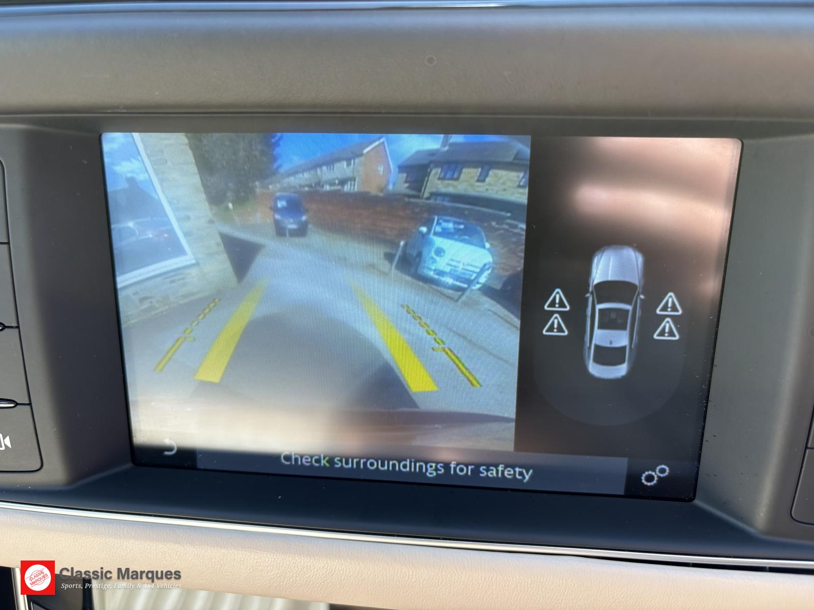 Jaguar XF 2.0d Portfolio Saloon 4dr Diesel Auto AWD Euro 6 (s/s) (180 ps)