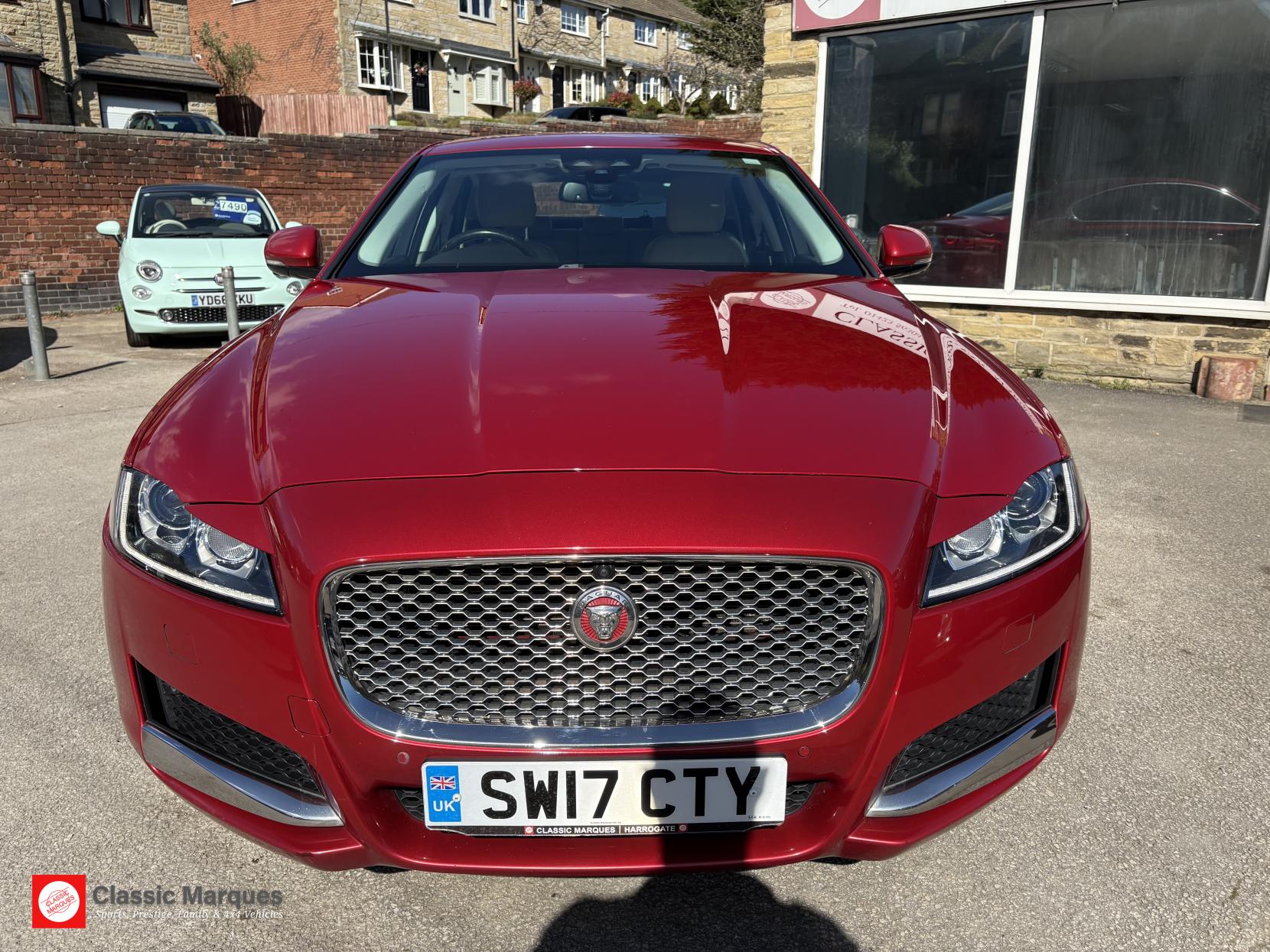 Jaguar XF 2.0d Portfolio Saloon 4dr Diesel Auto AWD Euro 6 (s/s) (180 ps)