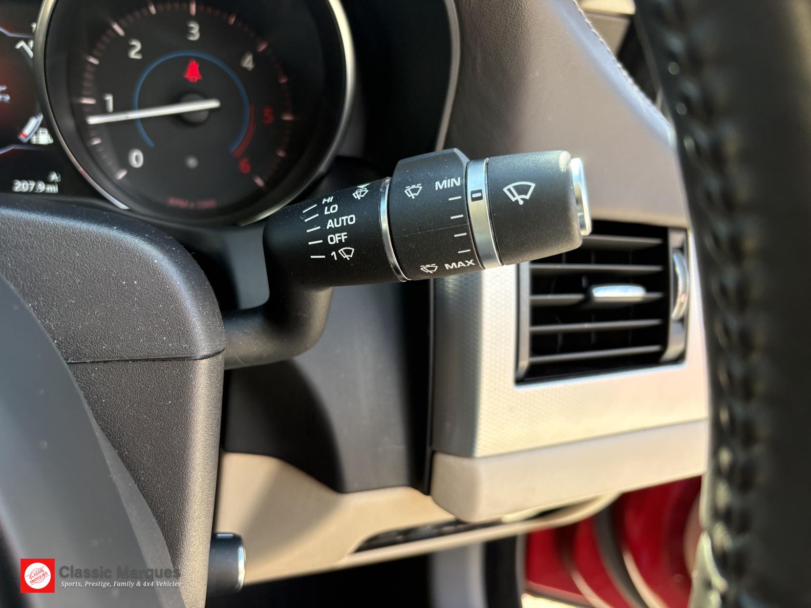 Jaguar XF 2.0d Portfolio Saloon 4dr Diesel Auto AWD Euro 6 (s/s) (180 ps)