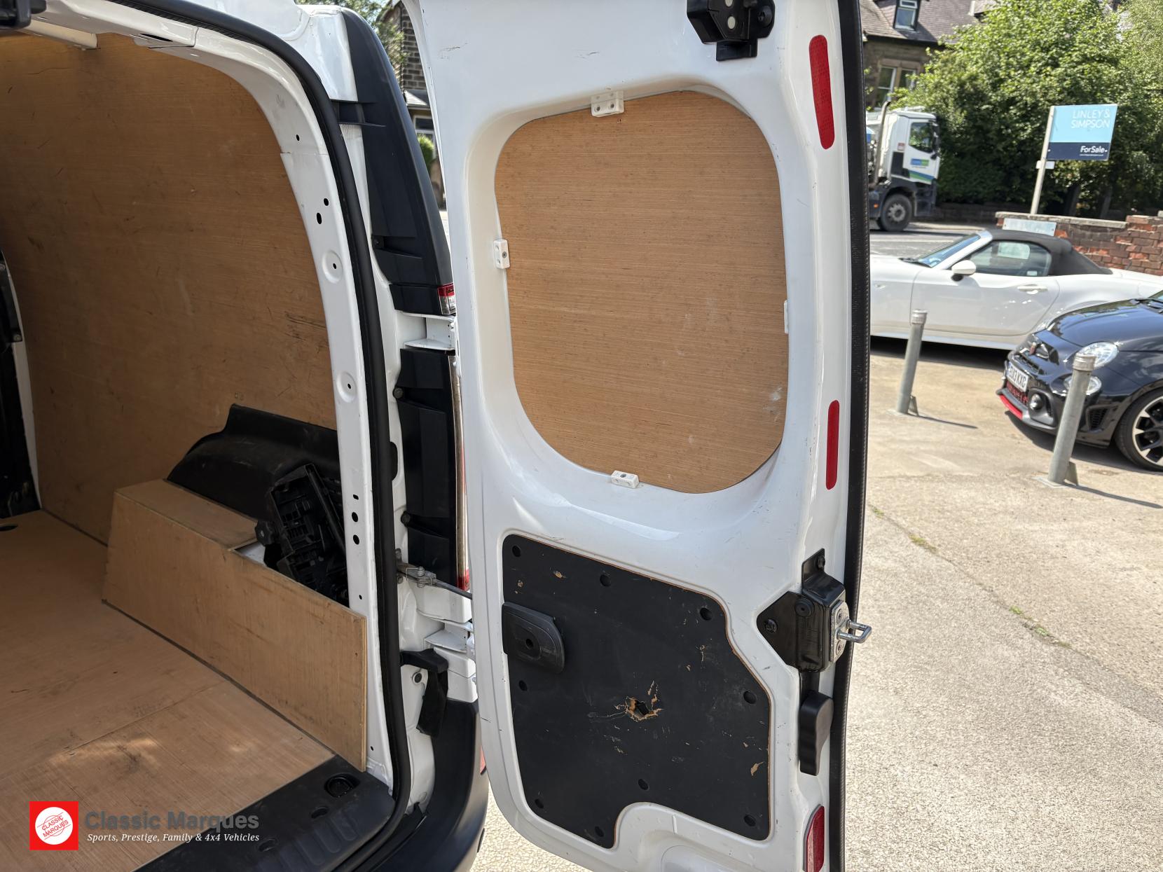 Renault Kangoo 1.5 dCi ENERGY ML19 Business+ Panel Van 5dr Diesel Manual MWB Euro 6 (s/s) (95 ps)