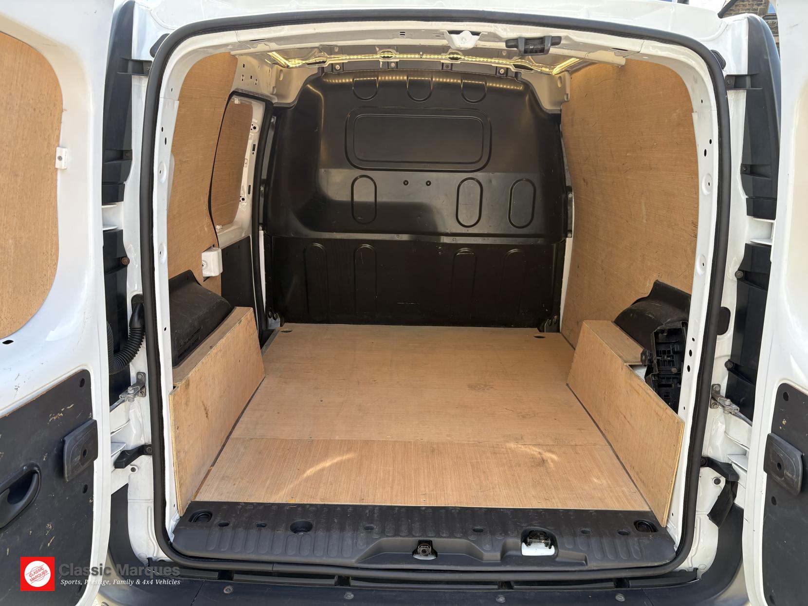 Renault Kangoo 1.5 dCi ENERGY ML19 Business+ Panel Van 5dr Diesel Manual MWB Euro 6 (s/s) (95 ps)