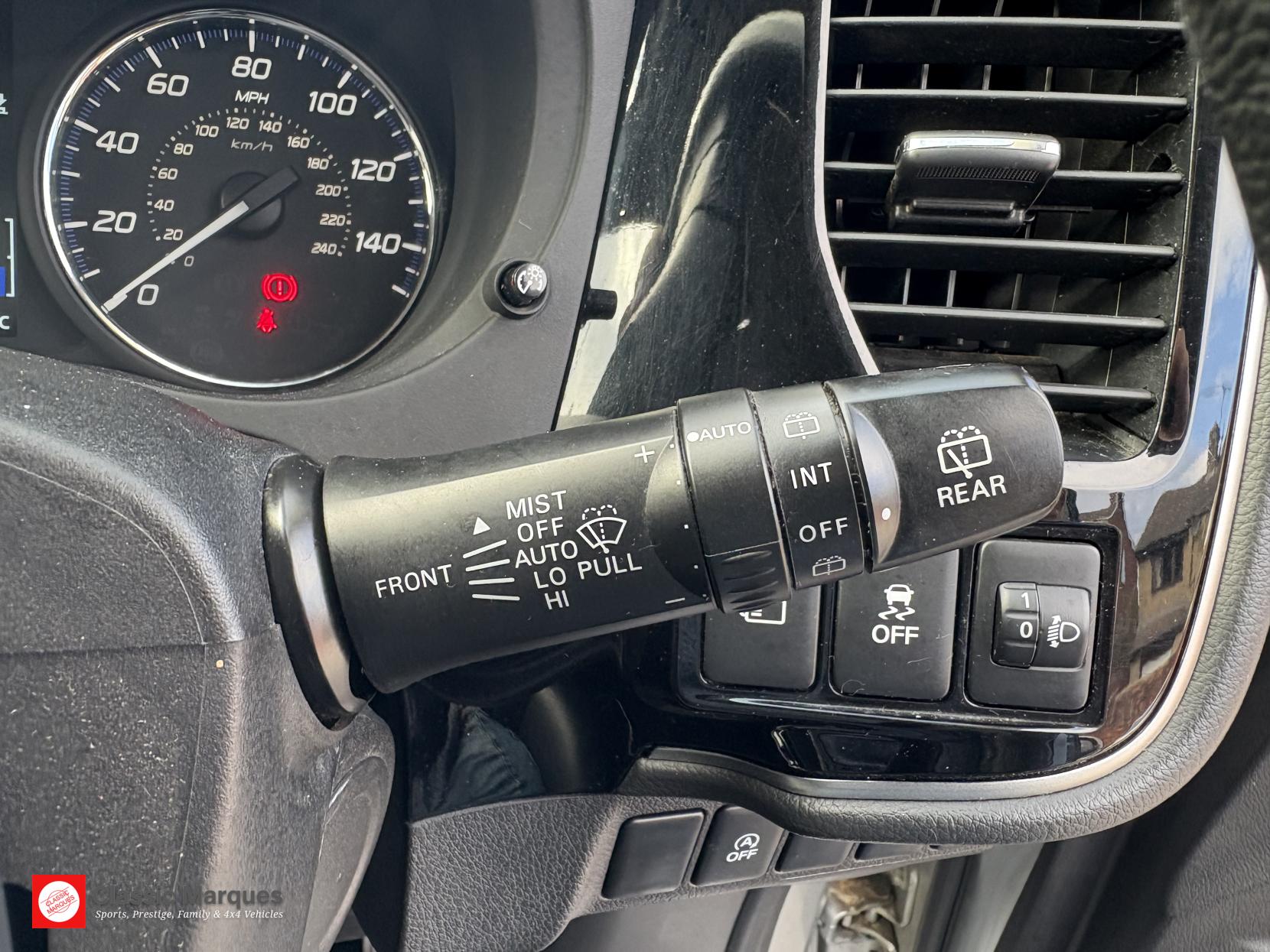 Mitsubishi Outlander 2.2 DI-D Juro SUV 5dr Diesel Manual 4WD Euro 6 (s/s) (147 ps)