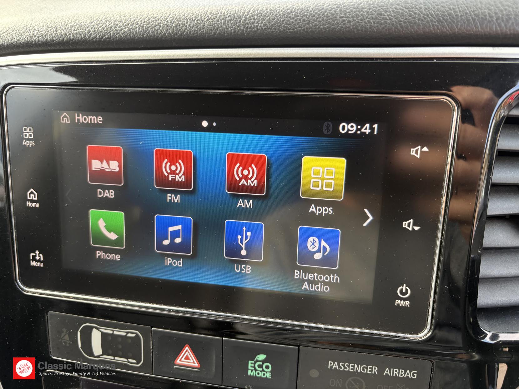 Mitsubishi Outlander 2.2 DI-D Juro SUV 5dr Diesel Manual 4WD Euro 6 (s/s) (147 ps)