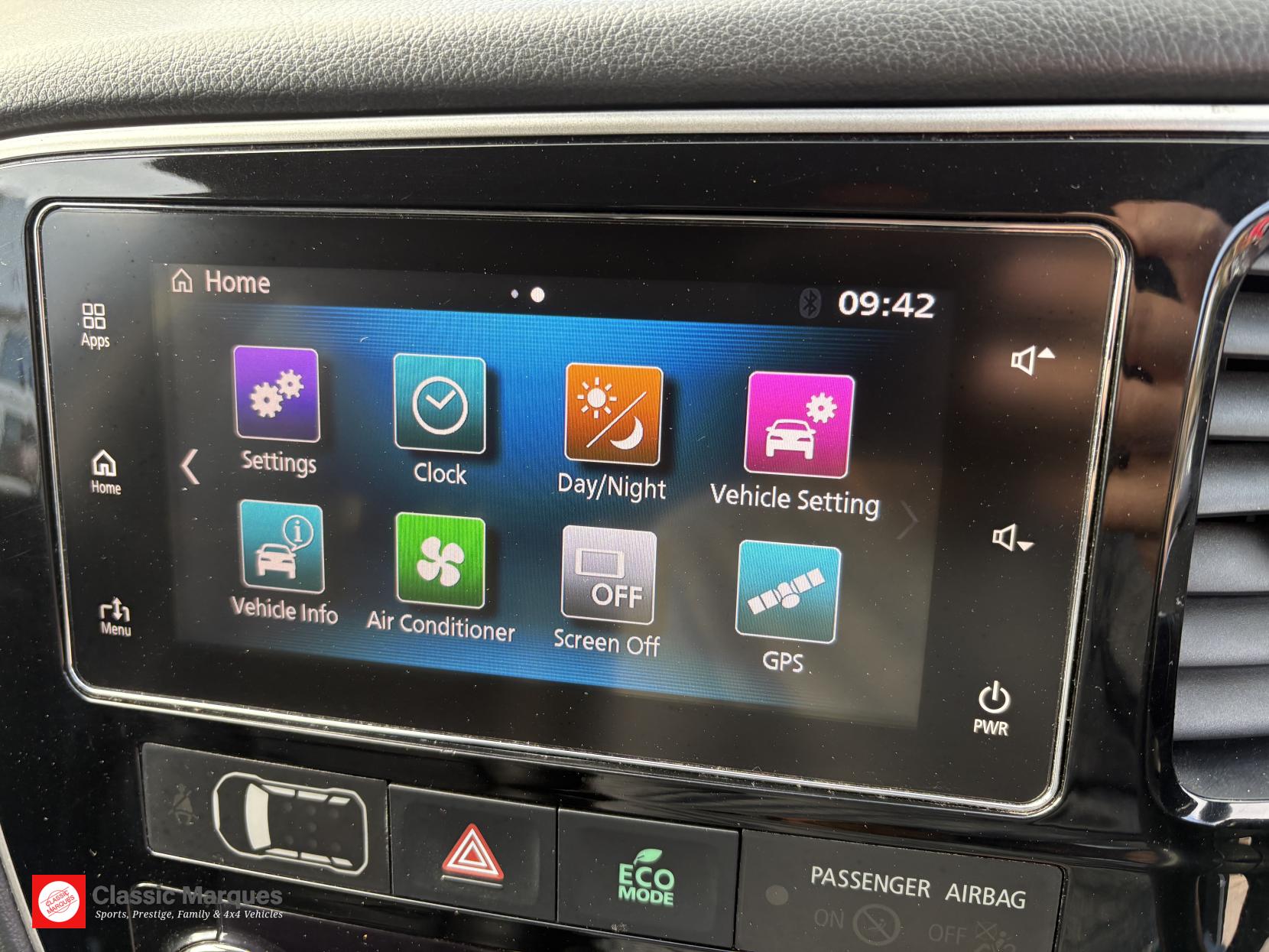 Mitsubishi Outlander 2.2 DI-D Juro SUV 5dr Diesel Manual 4WD Euro 6 (s/s) (147 ps)