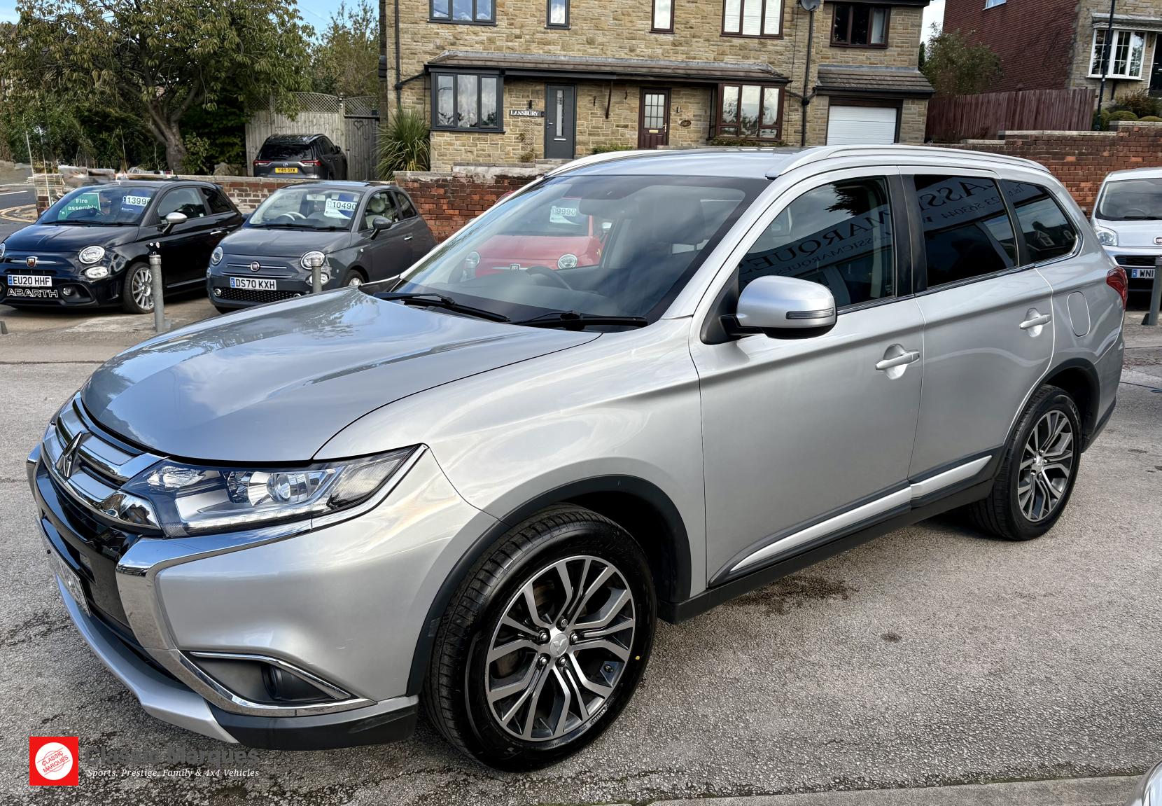 Mitsubishi Outlander 2.2 DI-D Juro SUV 5dr Diesel Manual 4WD Euro 6 (s/s) (147 ps)