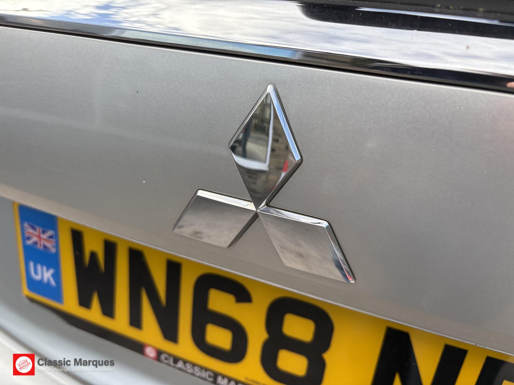 Mitsubishi Outlander 2.2 DI-D Juro SUV 5dr Diesel Manual 4WD Euro 6 (s/s) (147 ps)