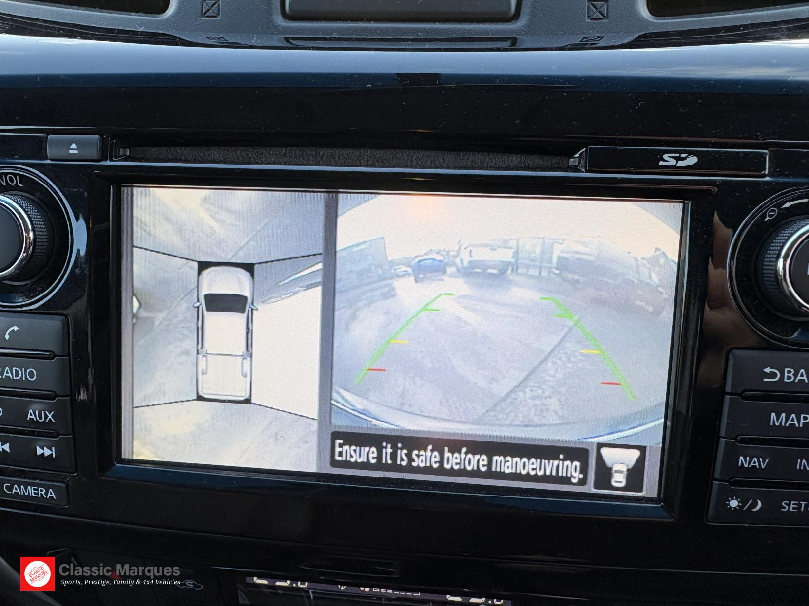 Nissan Navara 2.3 dCi Tekna Pickup Double Cab 4dr Diesel Auto 4WD Euro 6 (190 ps)