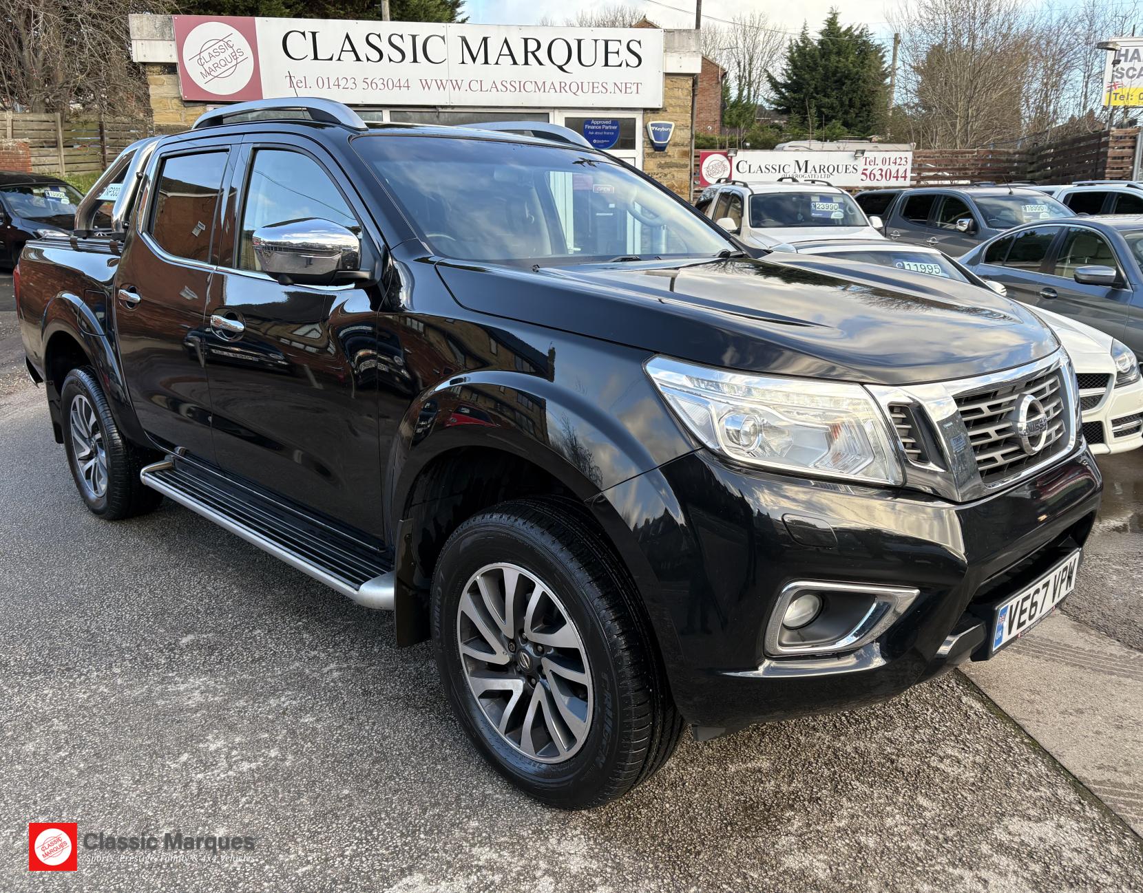 Nissan Navara 2.3 dCi Tekna Pickup Double Cab 4dr Diesel Auto 4WD Euro 6 (190 ps)