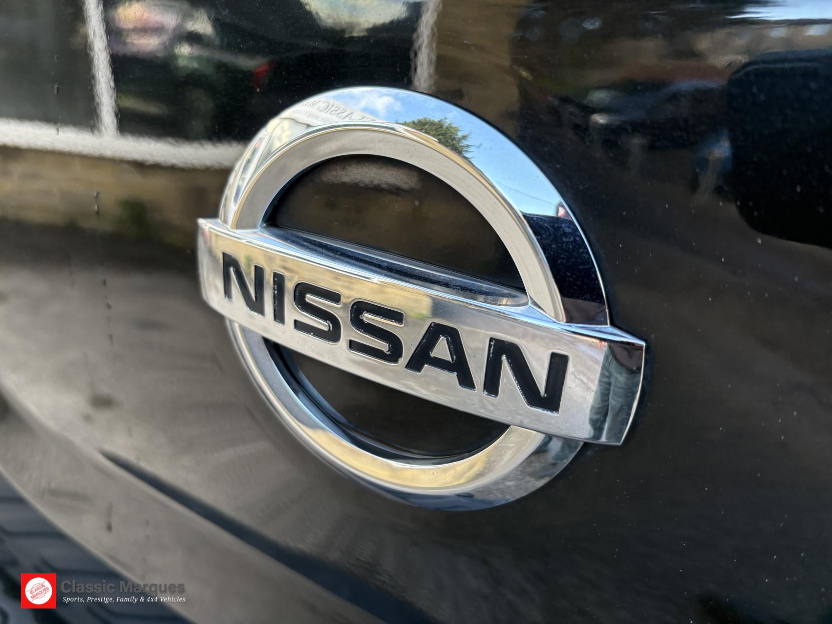 Nissan Navara 2.3 dCi Tekna Pickup Double Cab 4dr Diesel Auto 4WD Euro 6 (190 ps)