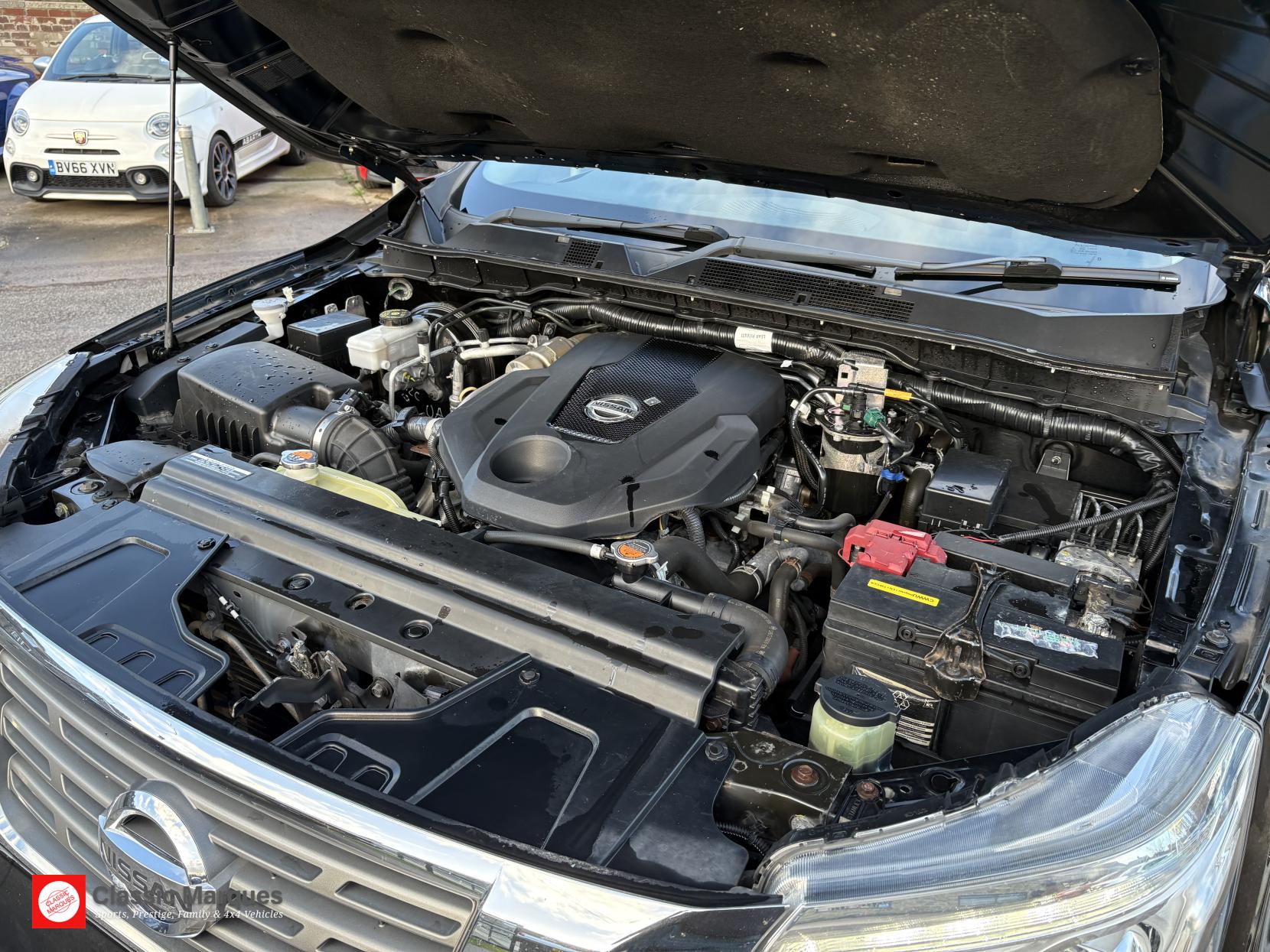 Nissan Navara 2.3 dCi Tekna Pickup Double Cab 4dr Diesel Auto 4WD Euro 6 (190 ps)