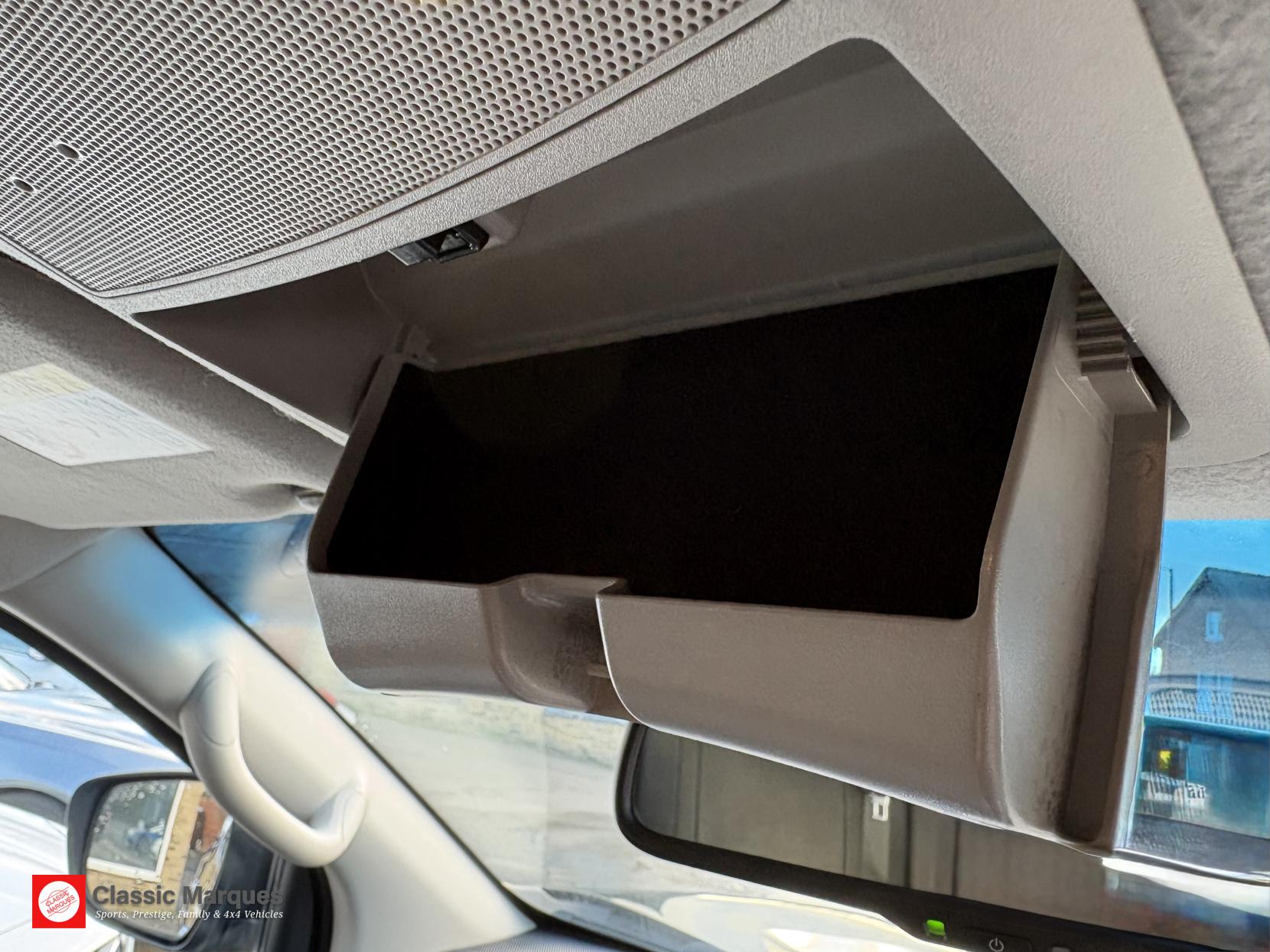 Nissan Navara 2.3 dCi Tekna Pickup Double Cab 4dr Diesel Auto 4WD Euro 6 (190 ps)